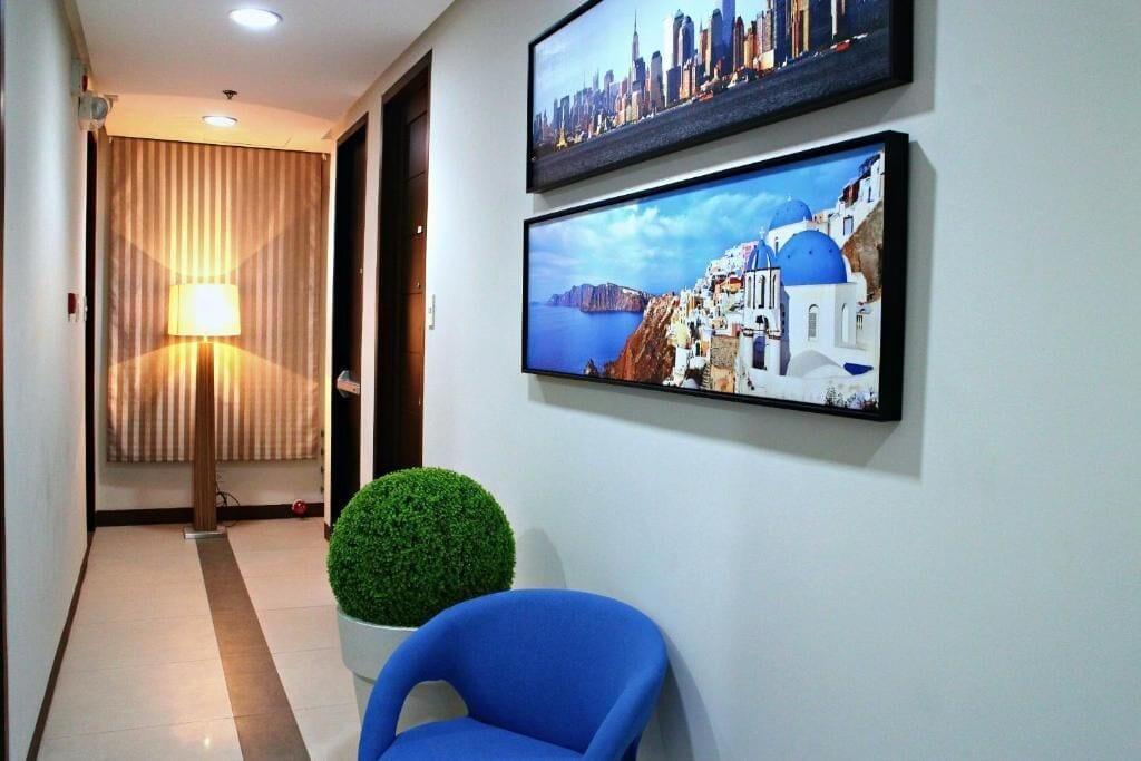 Varios Urban Hostel