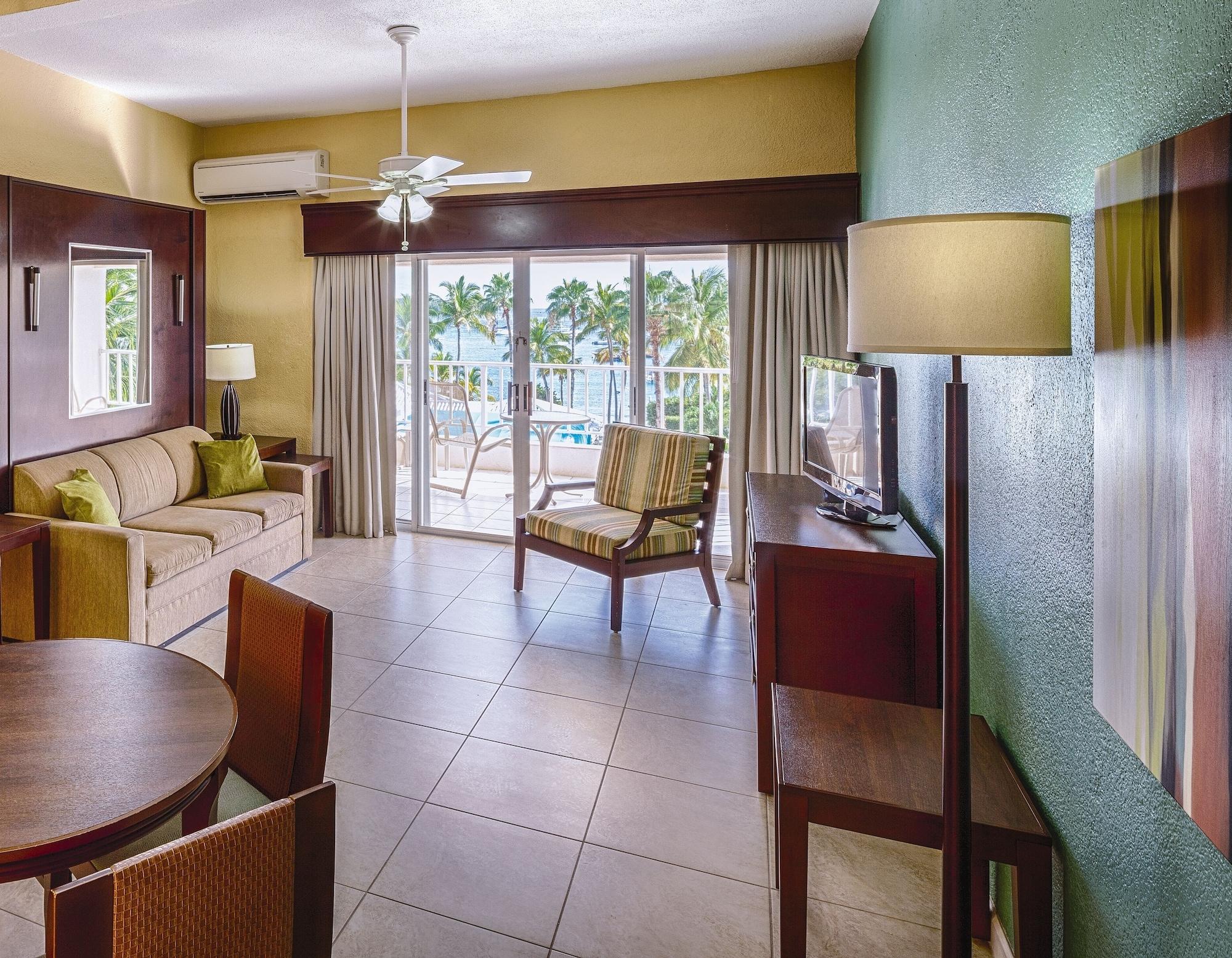 Habitación Club Wyndham Elysian Beach Resort
