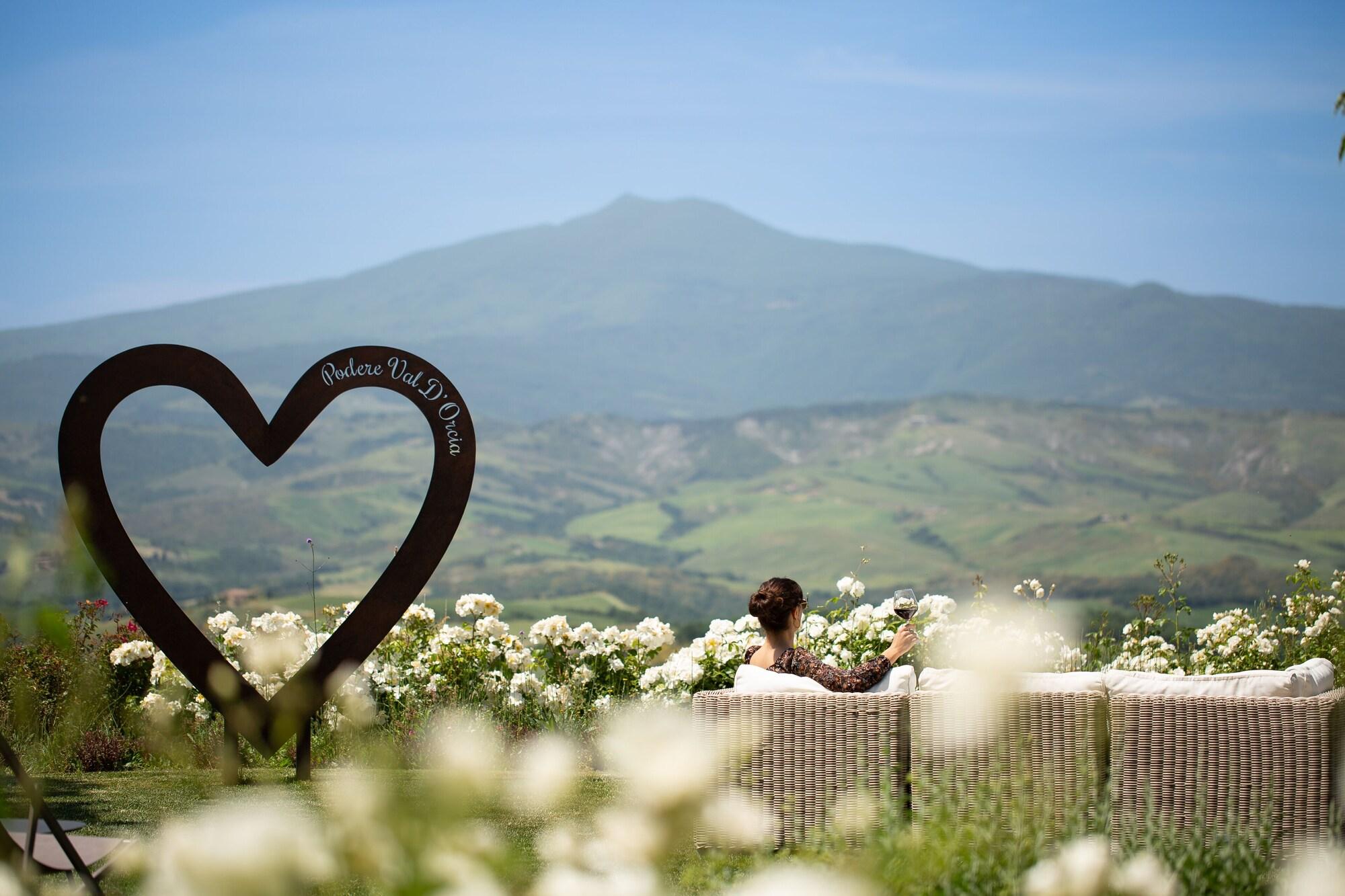 Vista Exterior Podere Val D'Orcia - Tuscany Equestrian