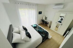 Alquiler Vacacional - Villaveyron, 5* luxury gîte, heated pool, SPA, table soccer, table tennis...