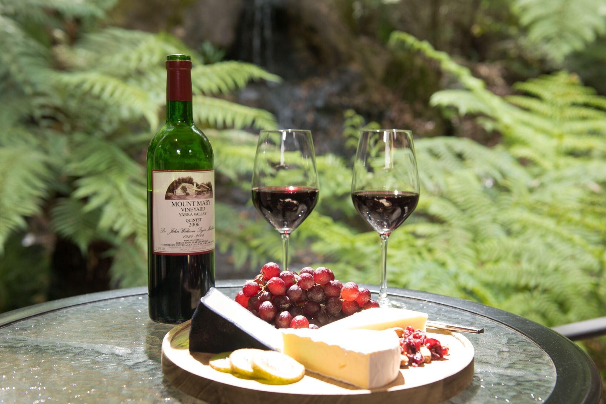 Restaurant Myers Creek Cascades Luxury Cottages