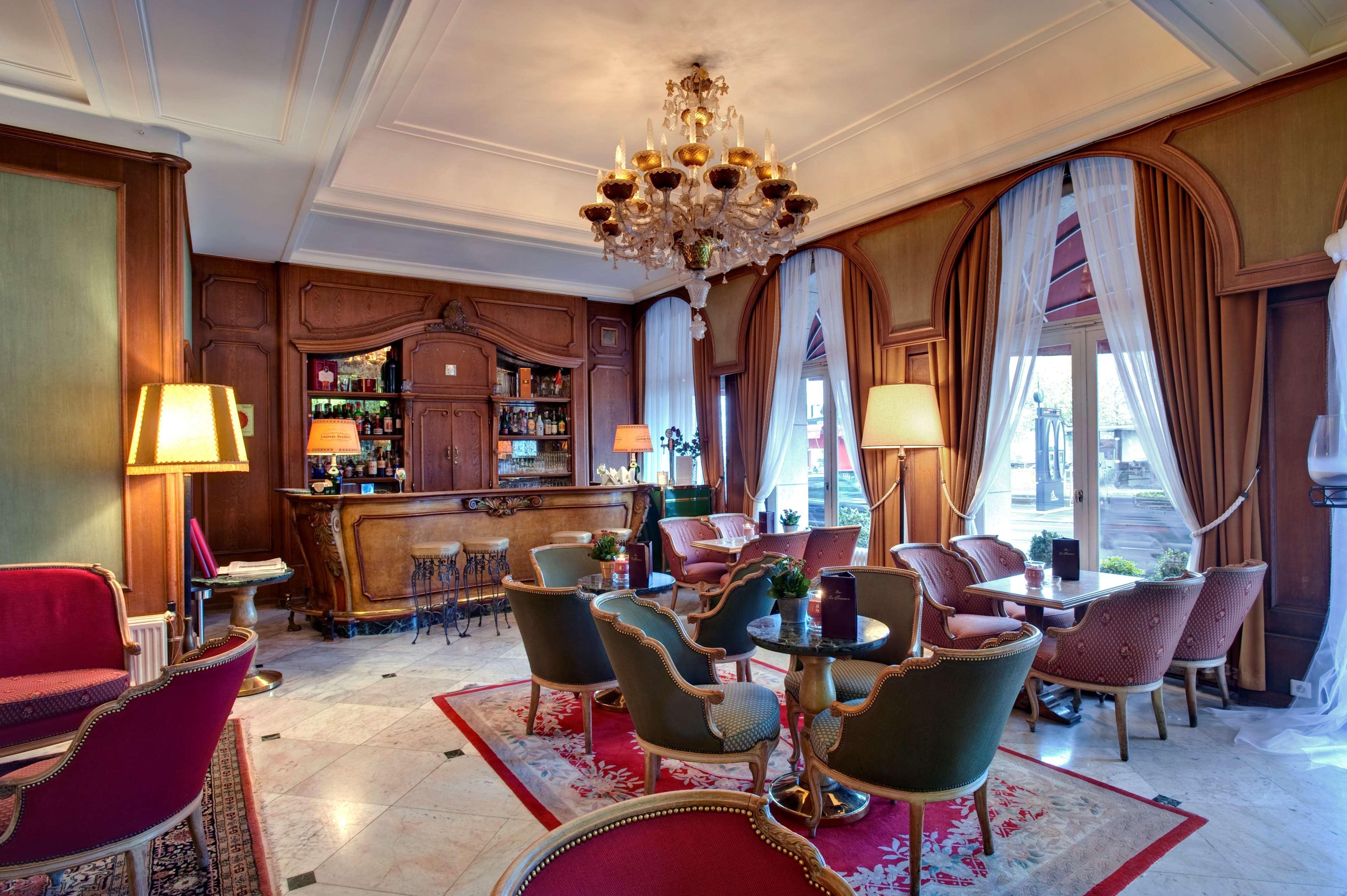 Bar/Salón Grand Hotel Cravat