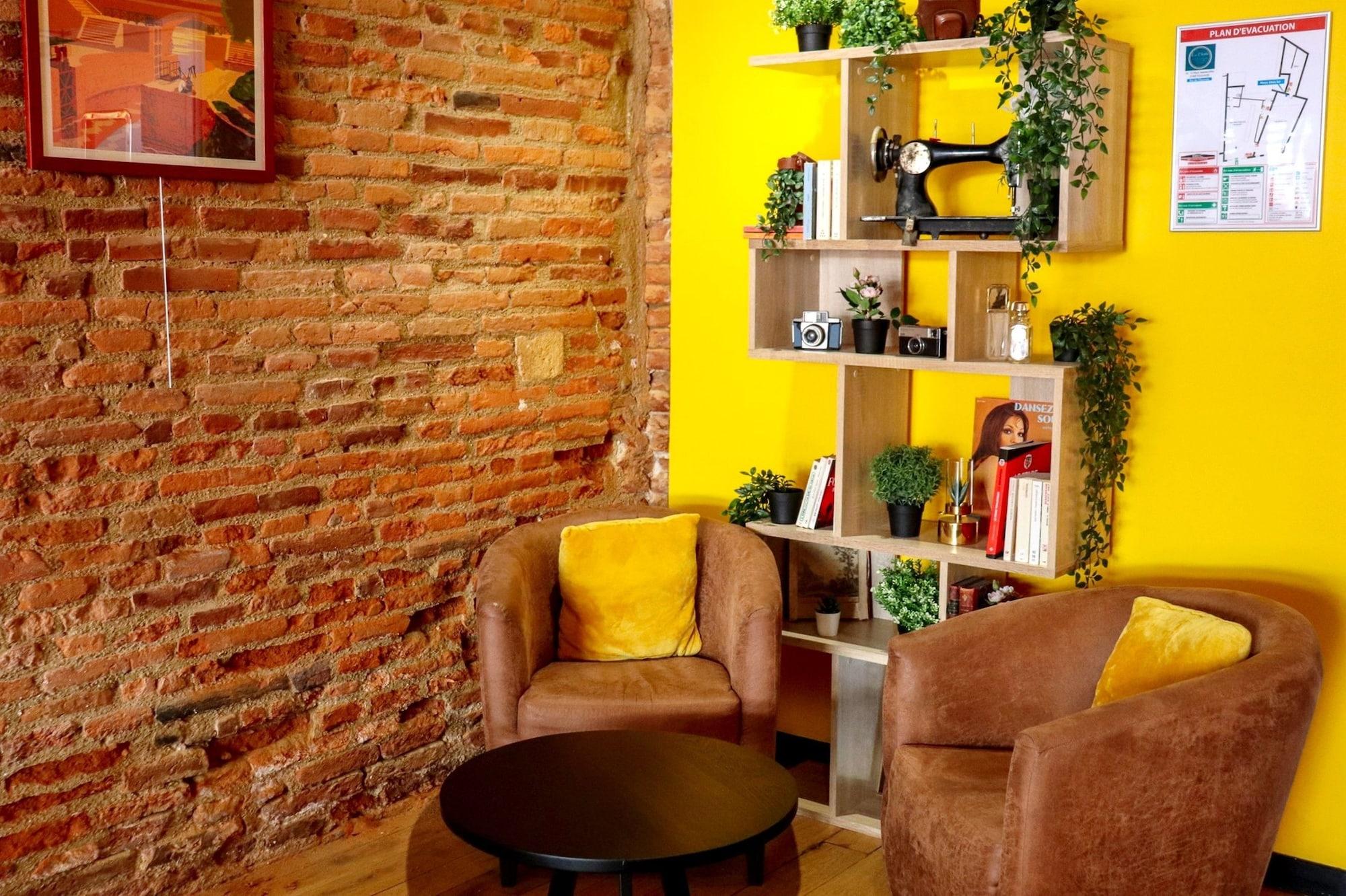 Bar/Salón Hotel Le Clocher de Rodez