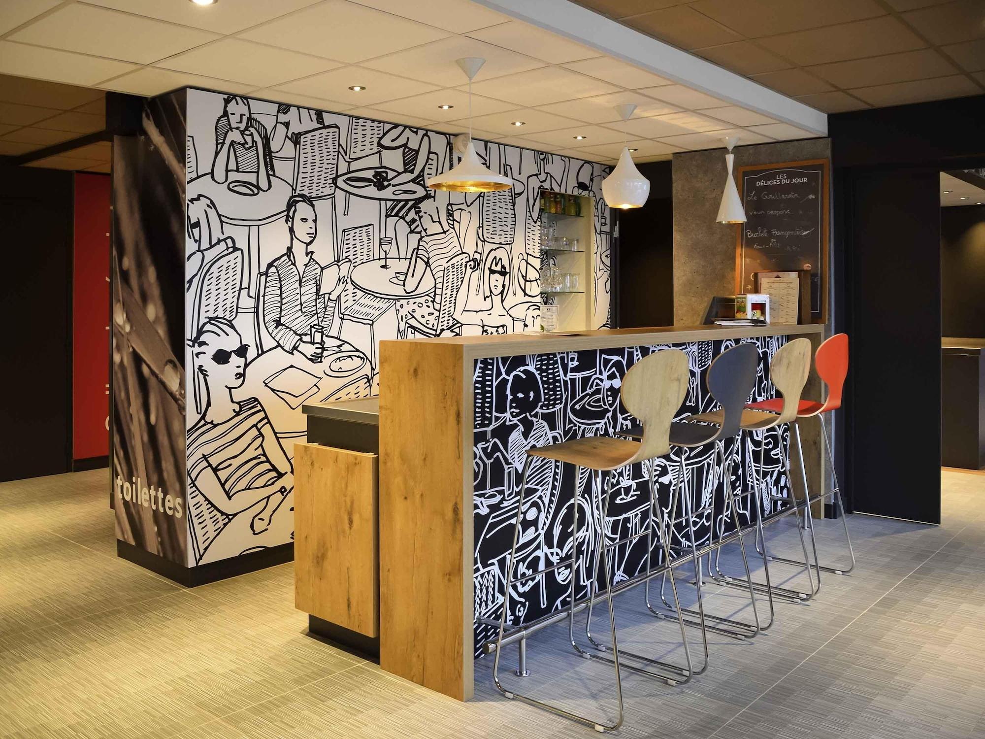 Bar/Salón ibis Saint-Denis Stade Ouest
