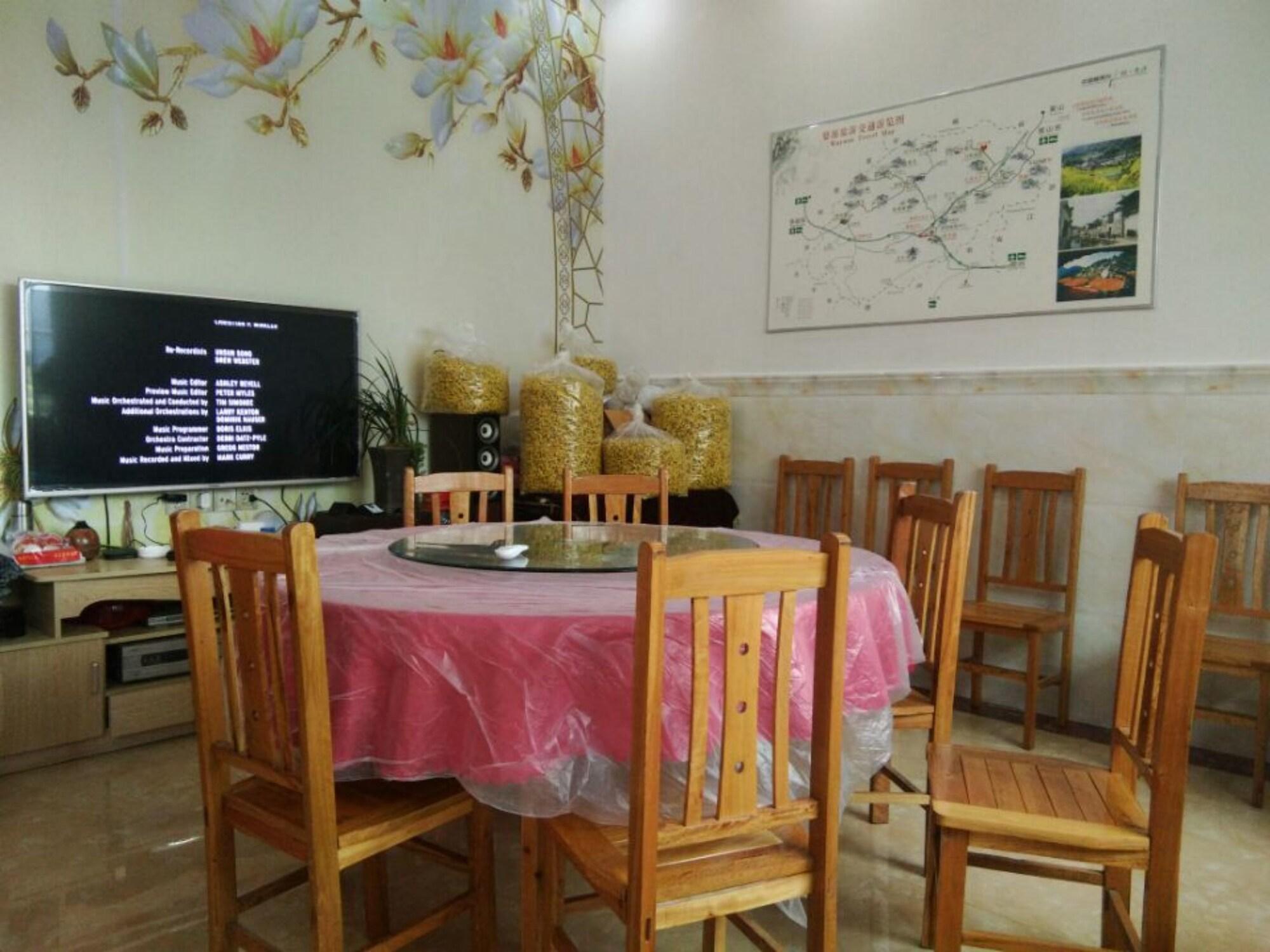 Restaurant Wuyuan Jiangling View Inn