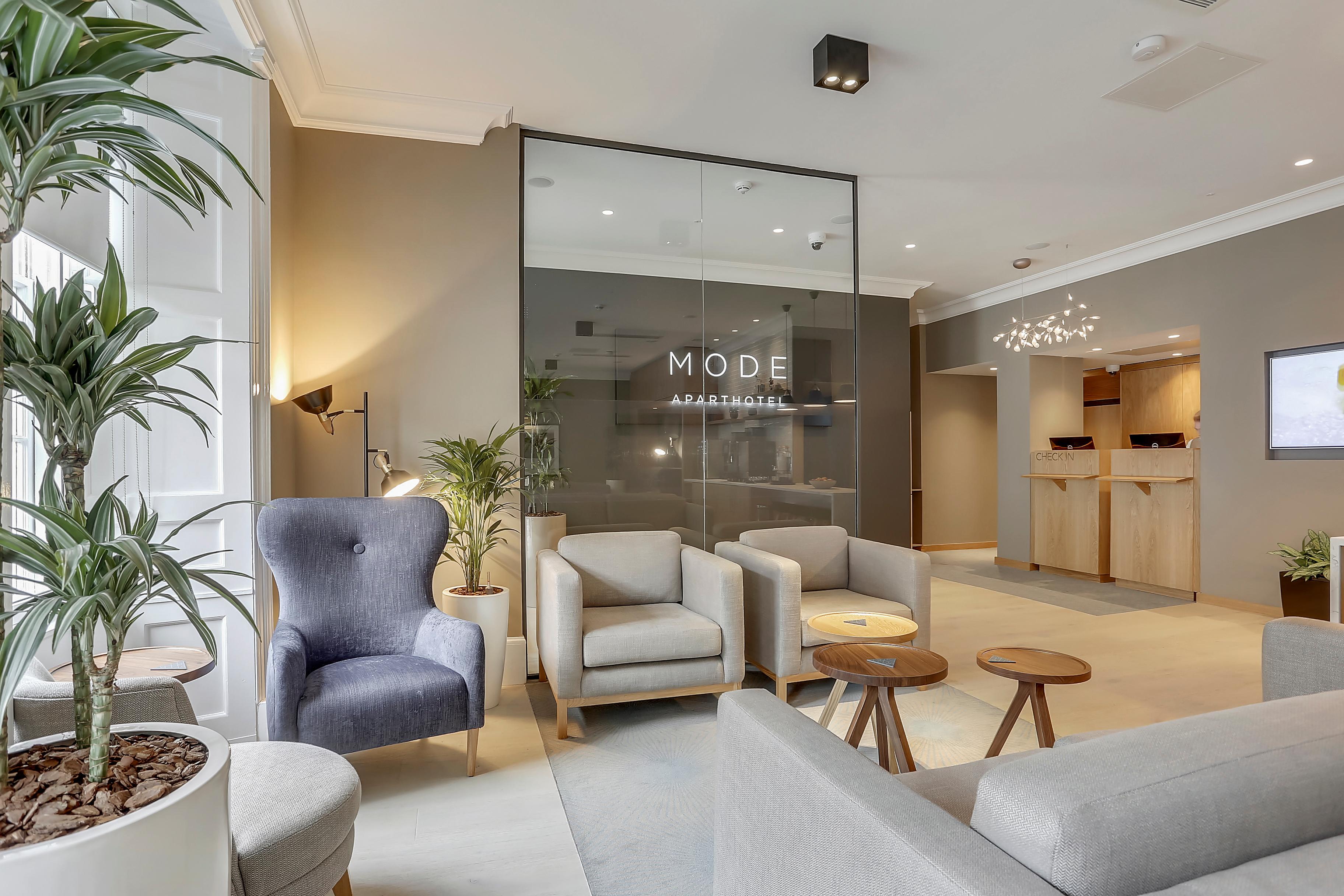 Vista Lobby Heeton Concept Aparthotel Edinburgh Queen Street