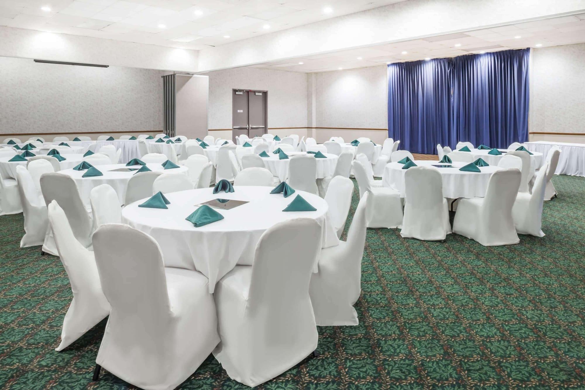 Salón de Baile Days Inn by Wyndham Kirksville