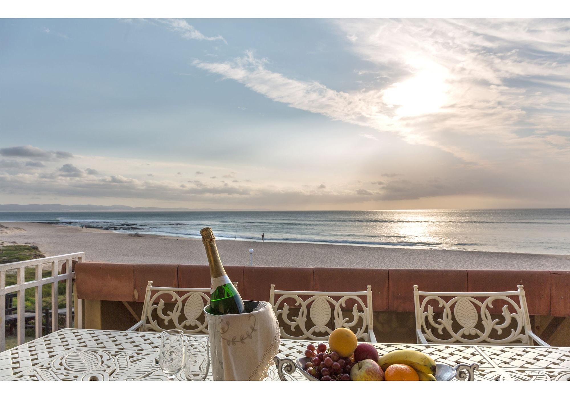 Varios Jeffreys Bay Beach Accommodation