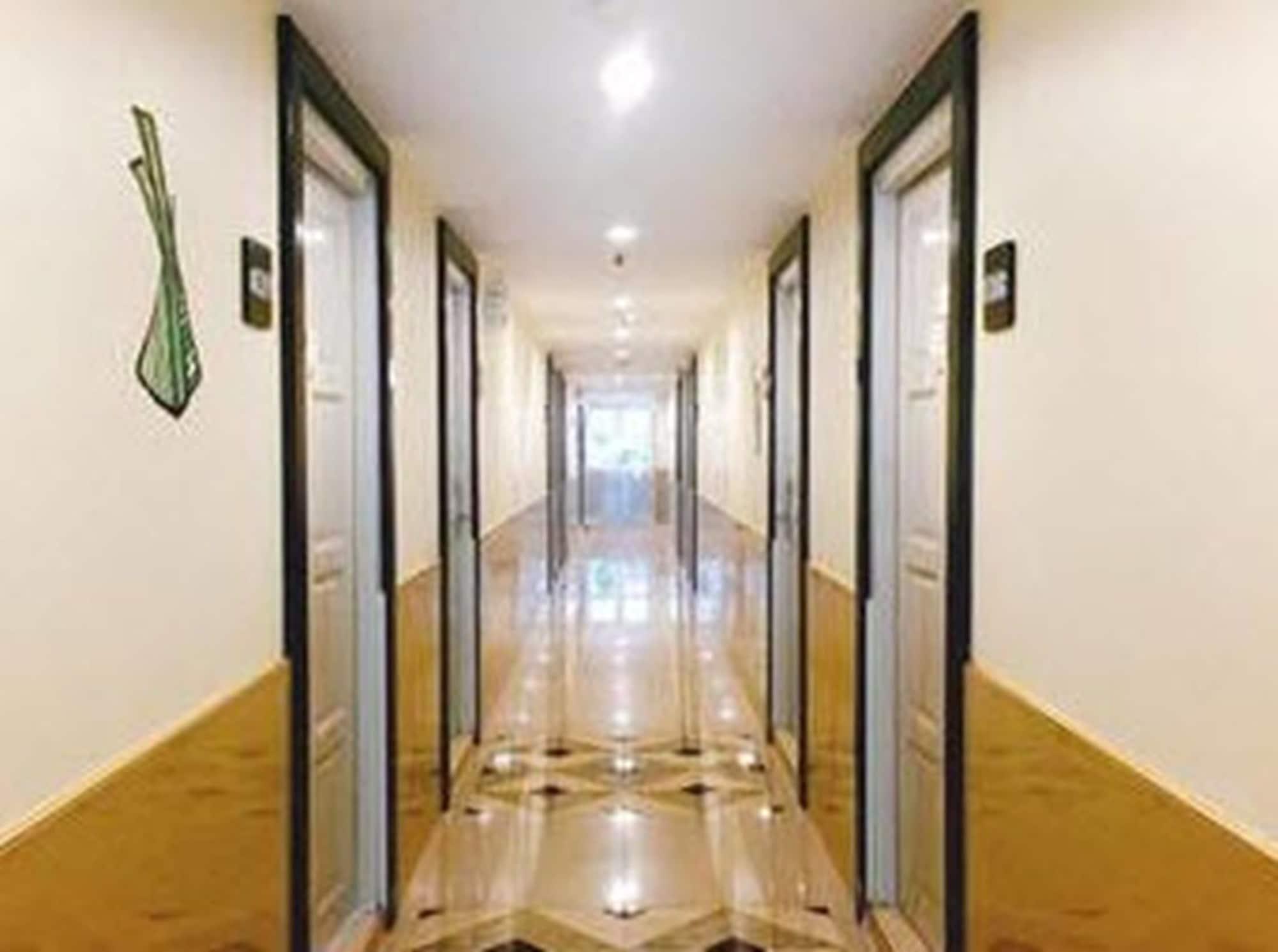 Varios Patra Boutique Hotel