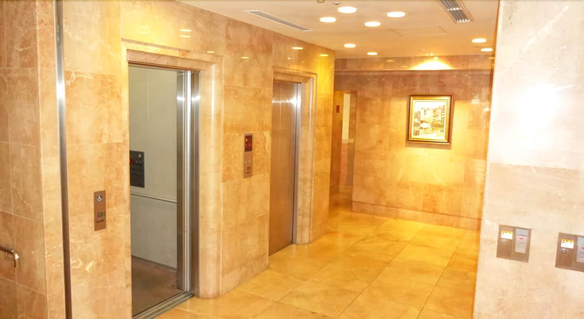 Varios KOBE LUMINOUS HOTEL HYOGOEKIMAE