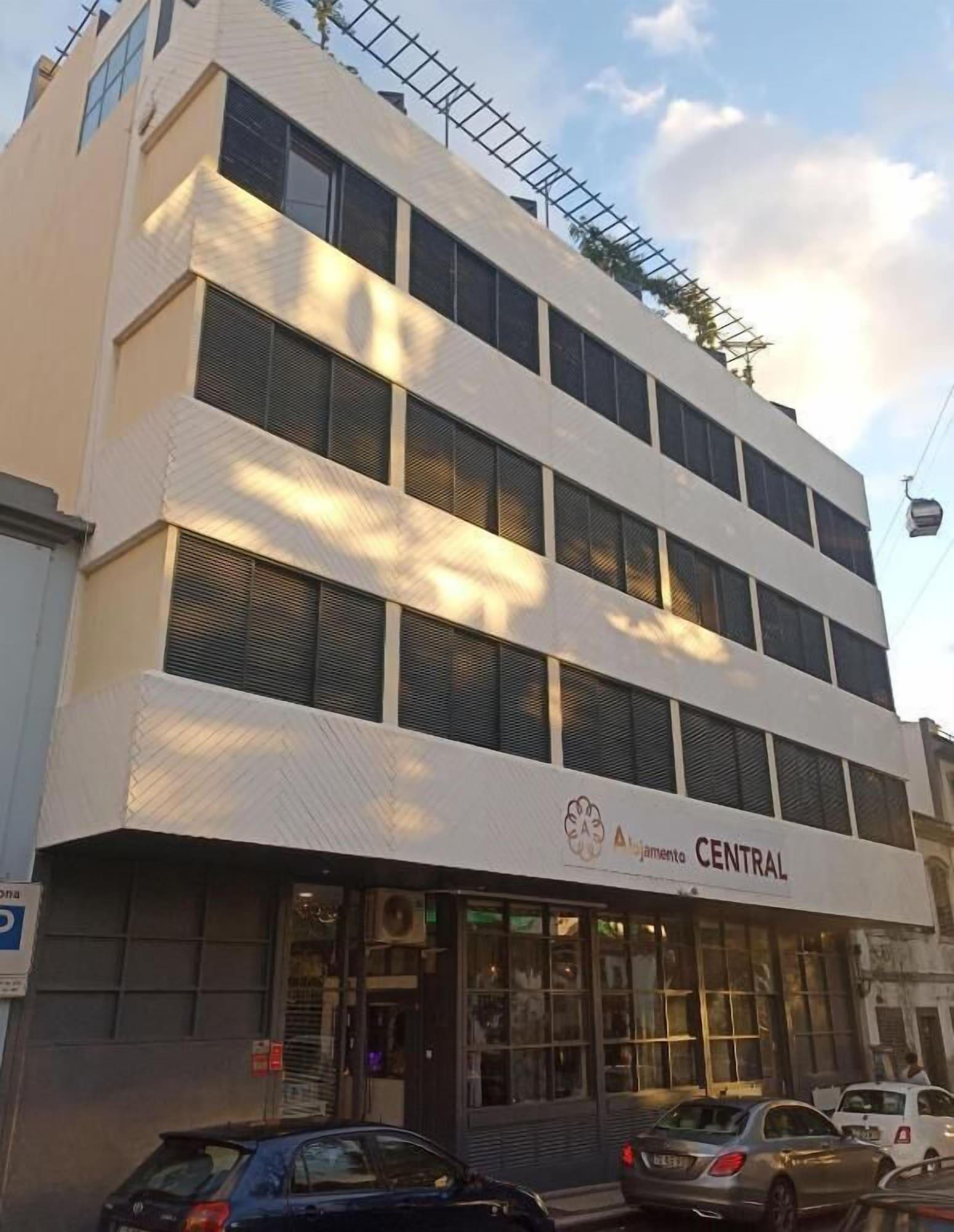 Varios Alojamento Central 1