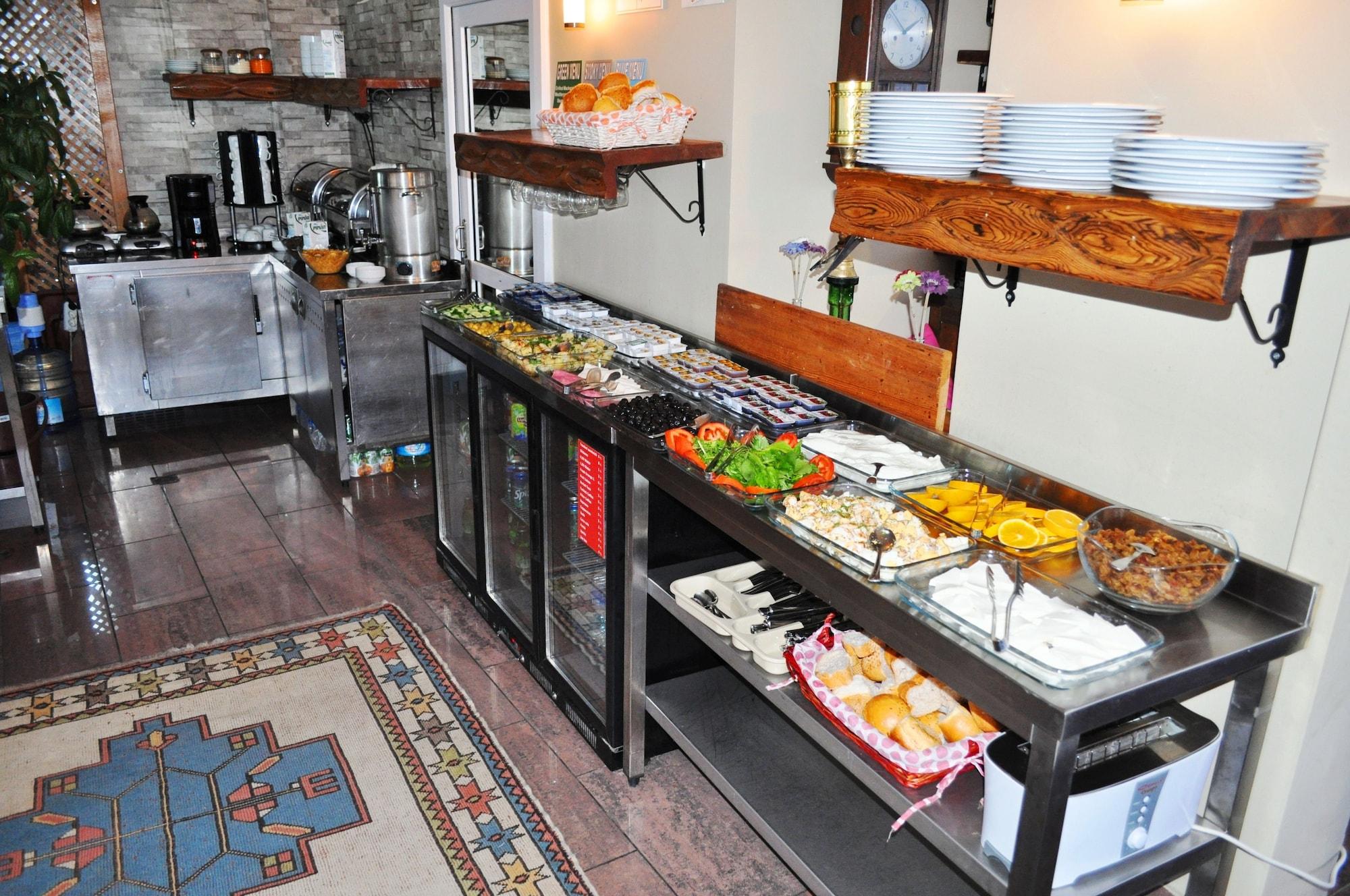 Restaurant Antique Hostel & Guesthouse