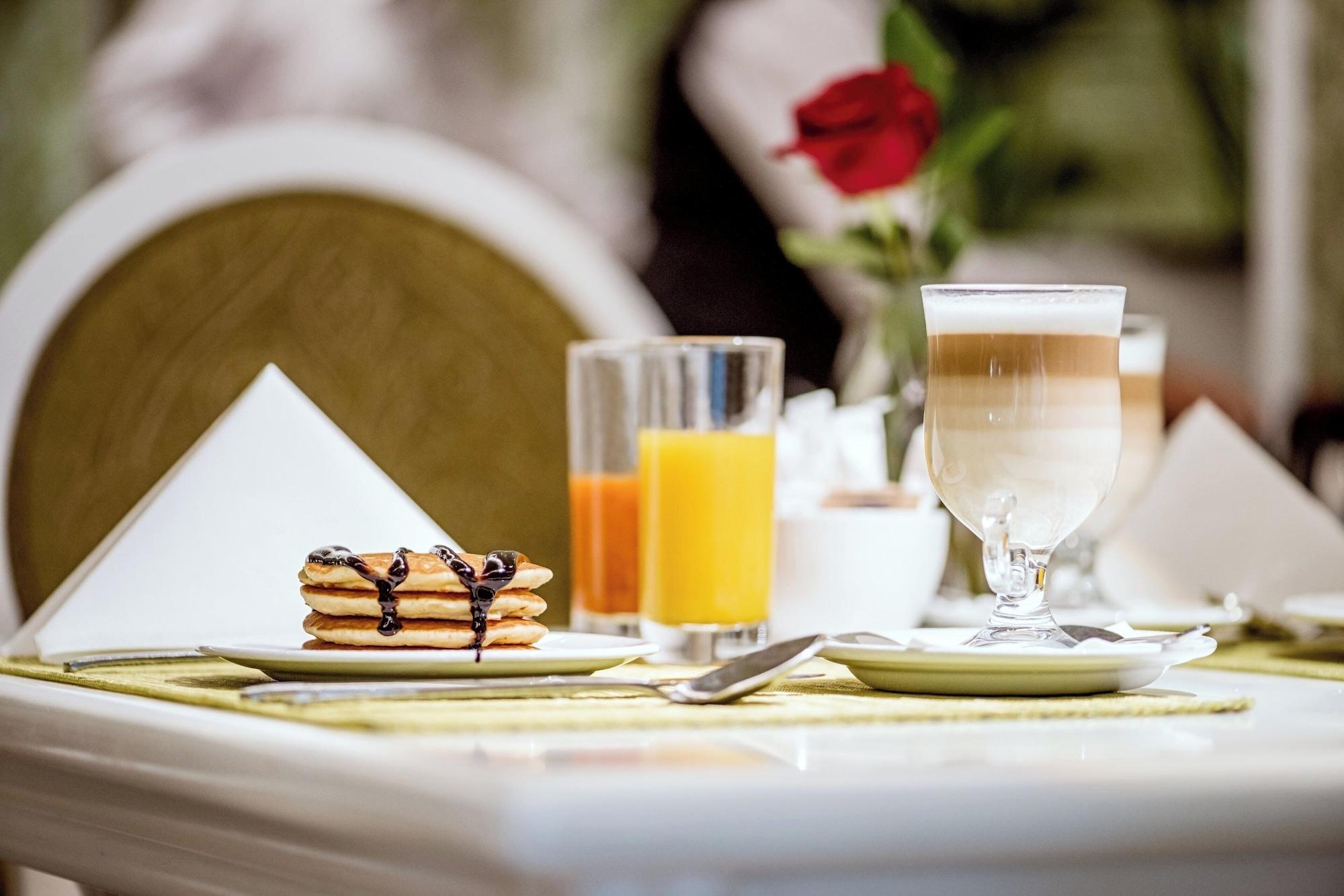 Restaurant Pine Cliffs Ocean Suites, a Luxury Collection Resort & Spa