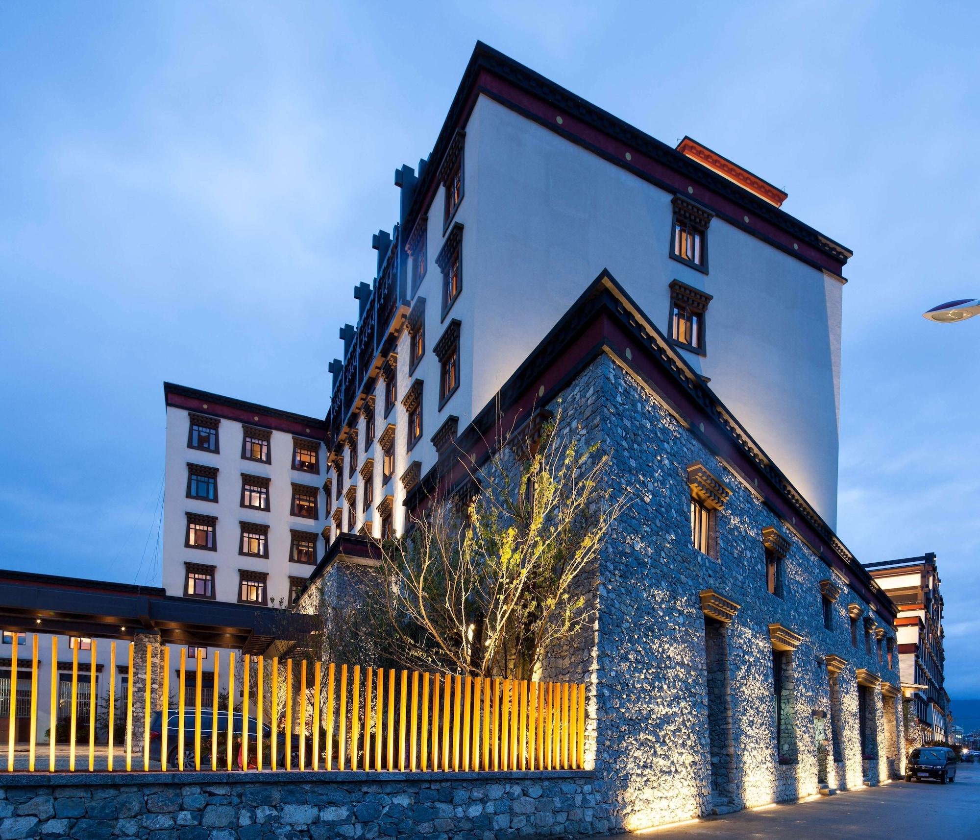 Vista Exterior Hilton Garden Inn Shangri-La