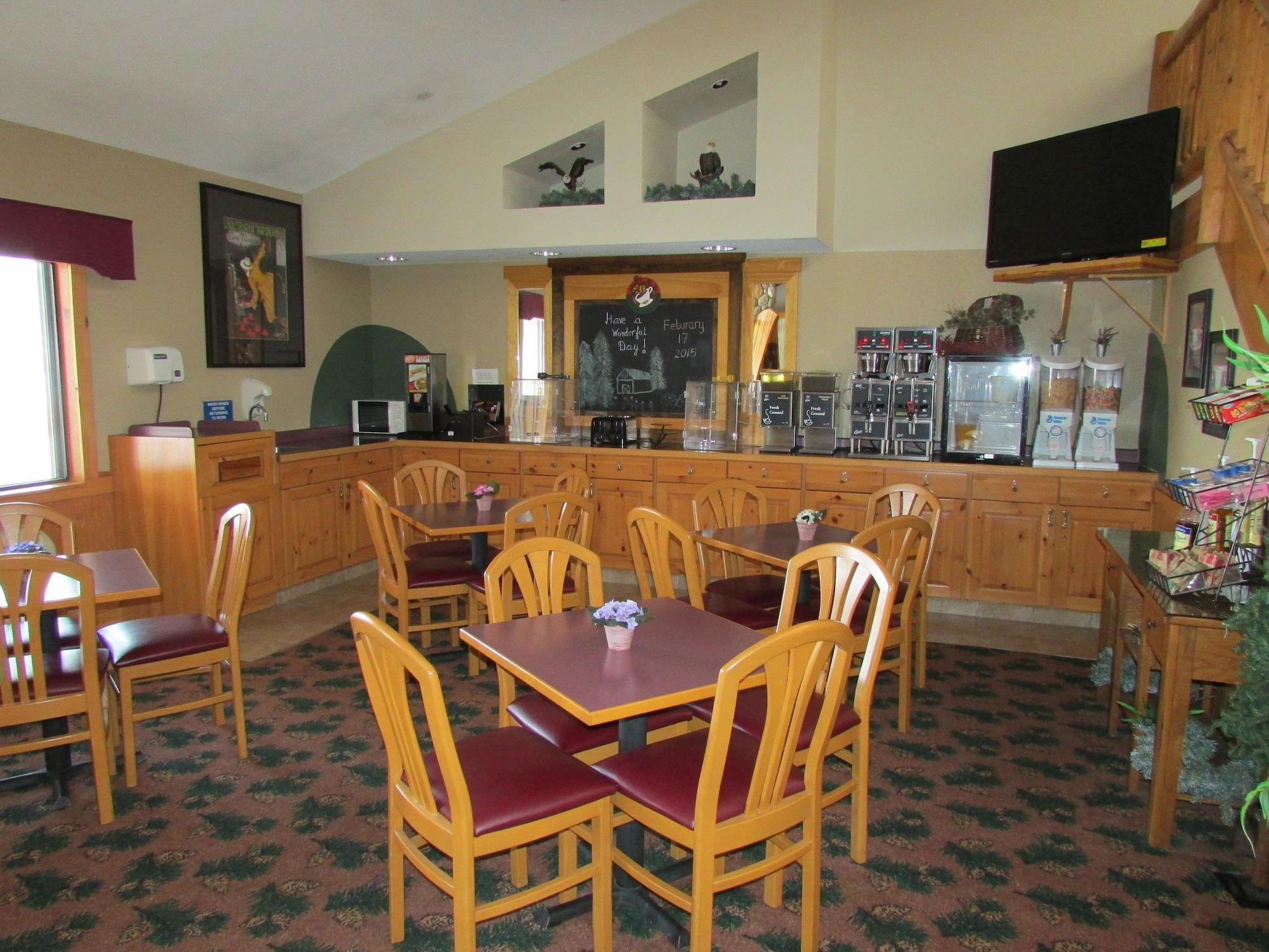Restaurant Shell Lake Lodge, a Travelodge by Wyndham