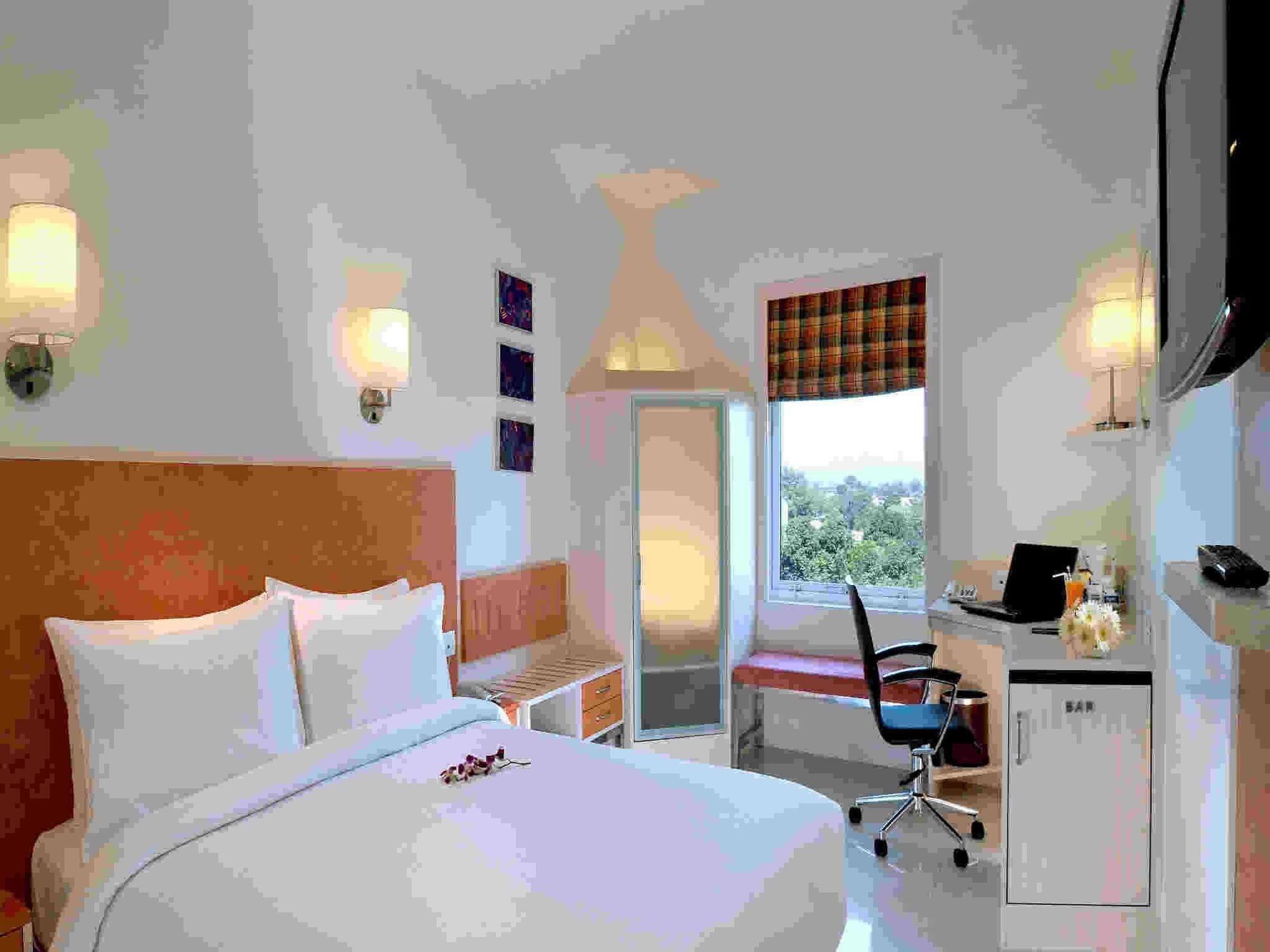 Habitación Hometel Chandigarh