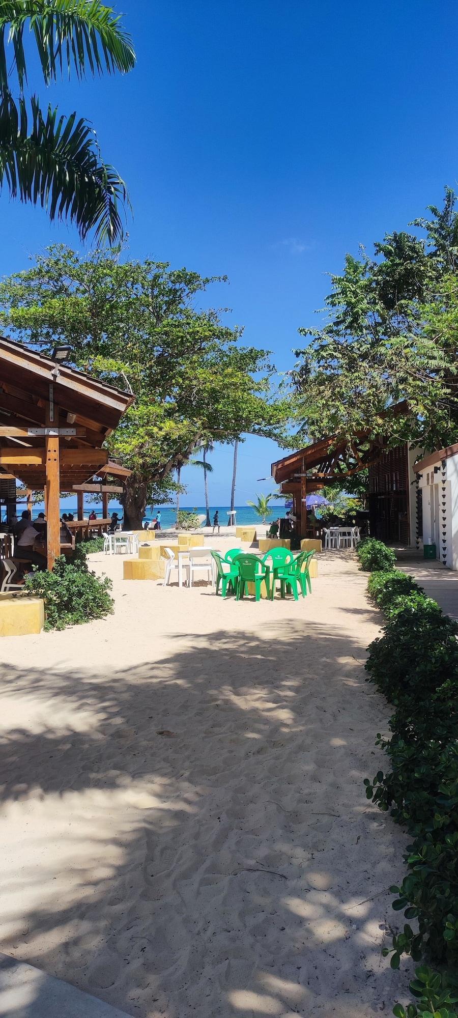 Playa Casa More