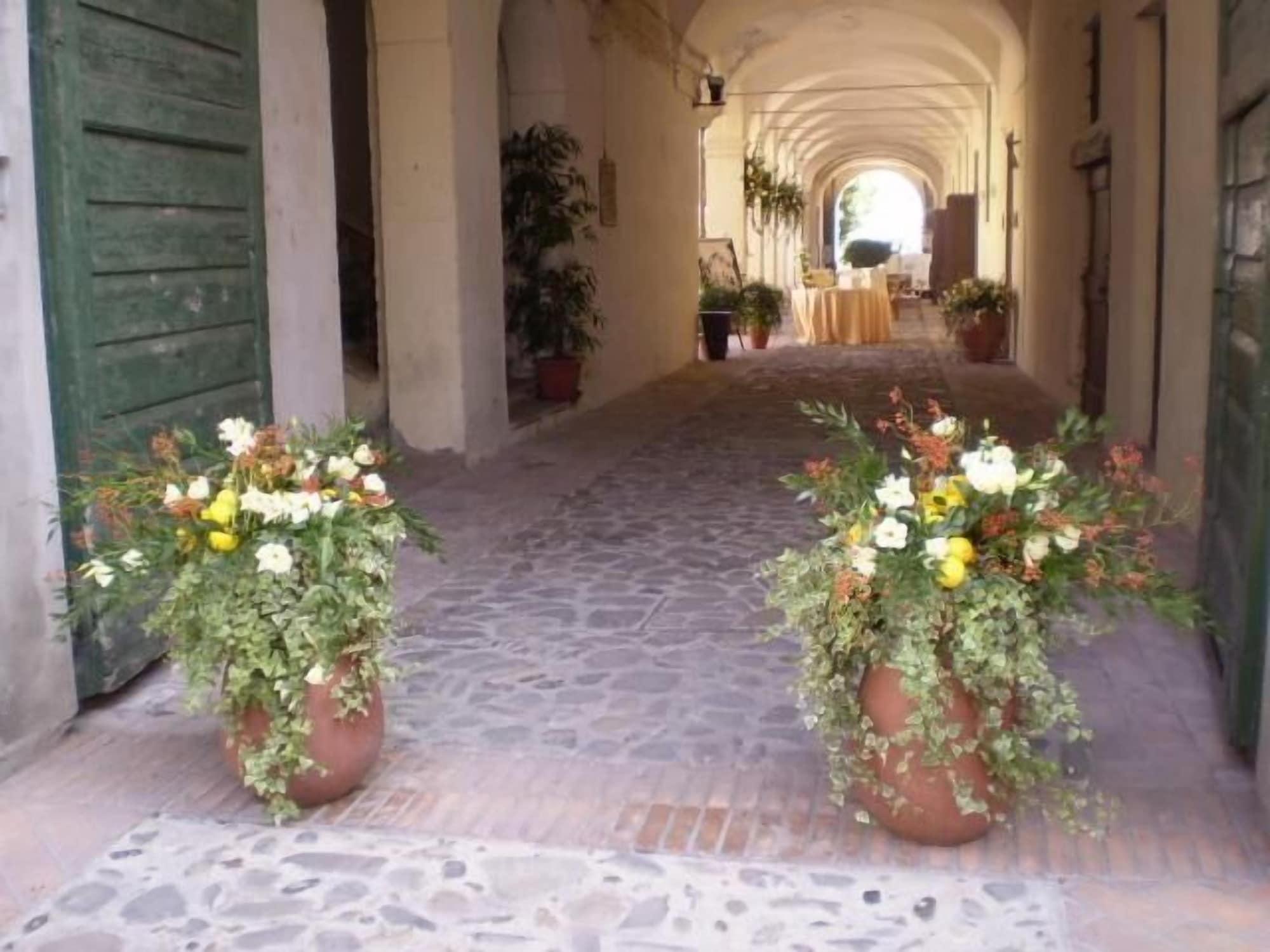 Vista Exterior Relais Fontevivo
