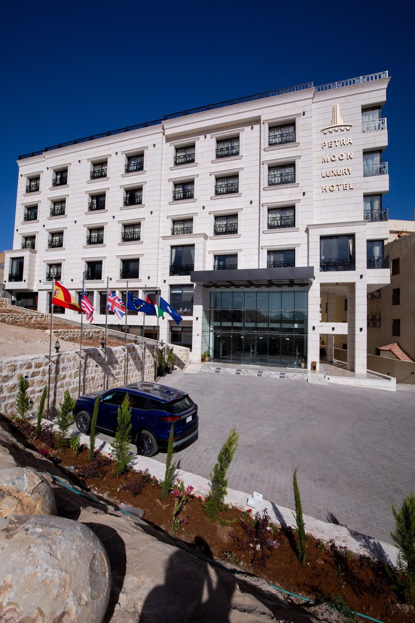 Varios Petra Moon Luxury Hotel
