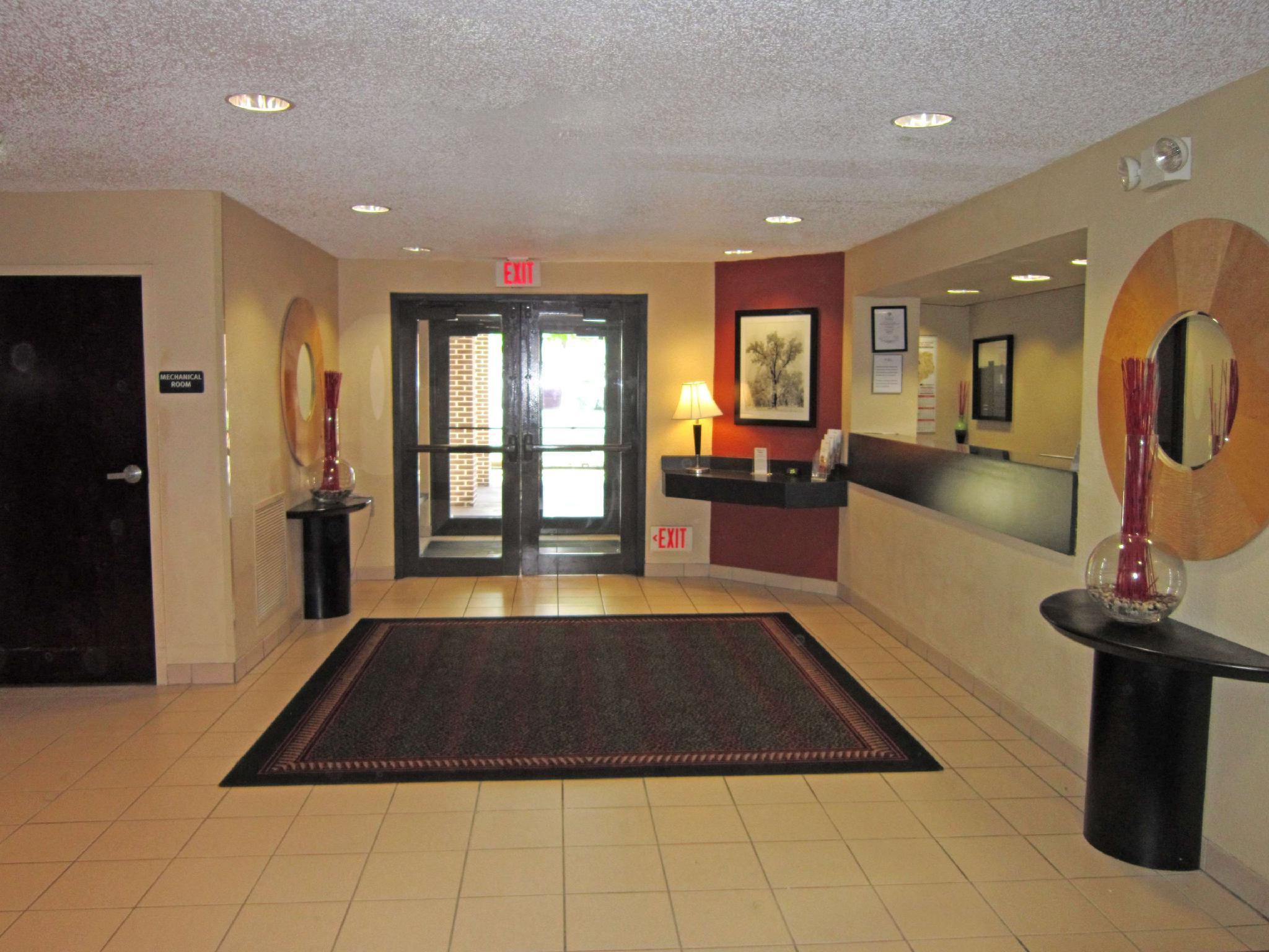 Vista Lobby Extended Stay America Suites Houston NASA Johnson Space Ctr