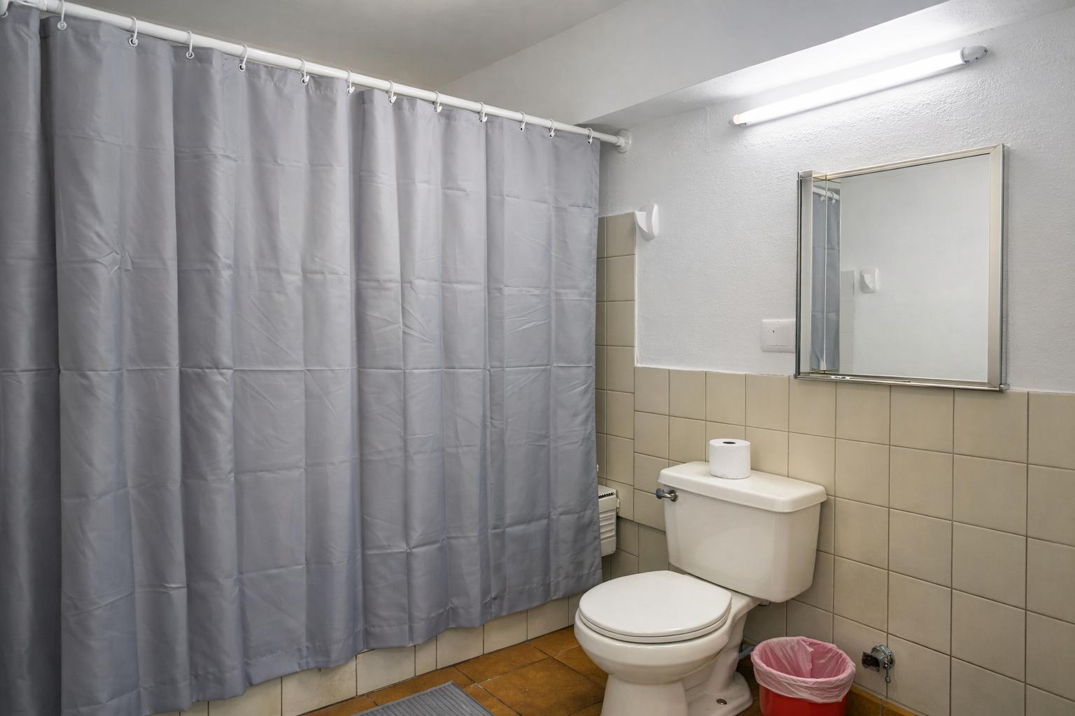 Baño HOTEL ASTORE Matta 2537