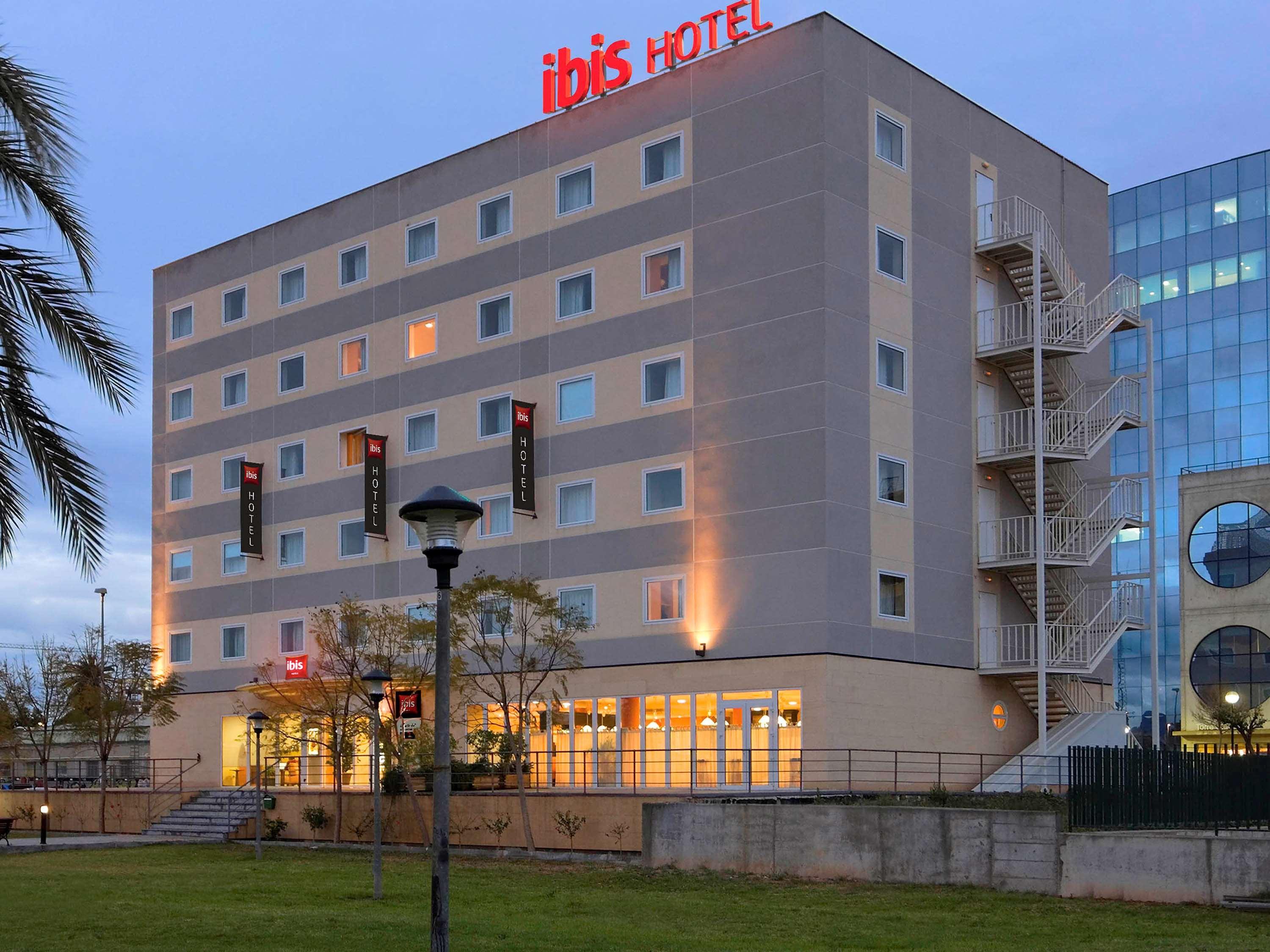 Vista Exterior ibis Murcia