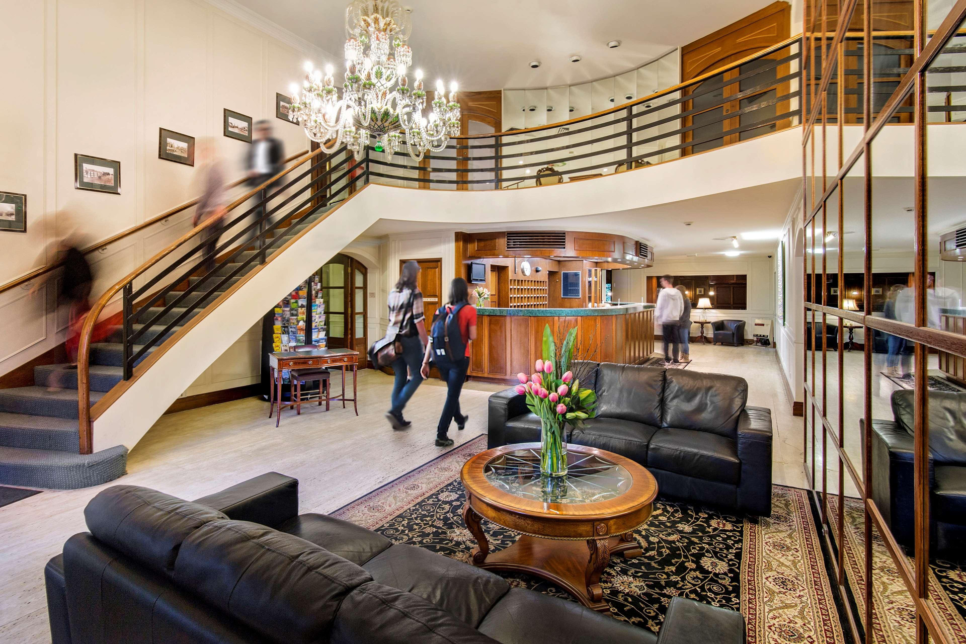 Vista Lobby Adelaide Inn