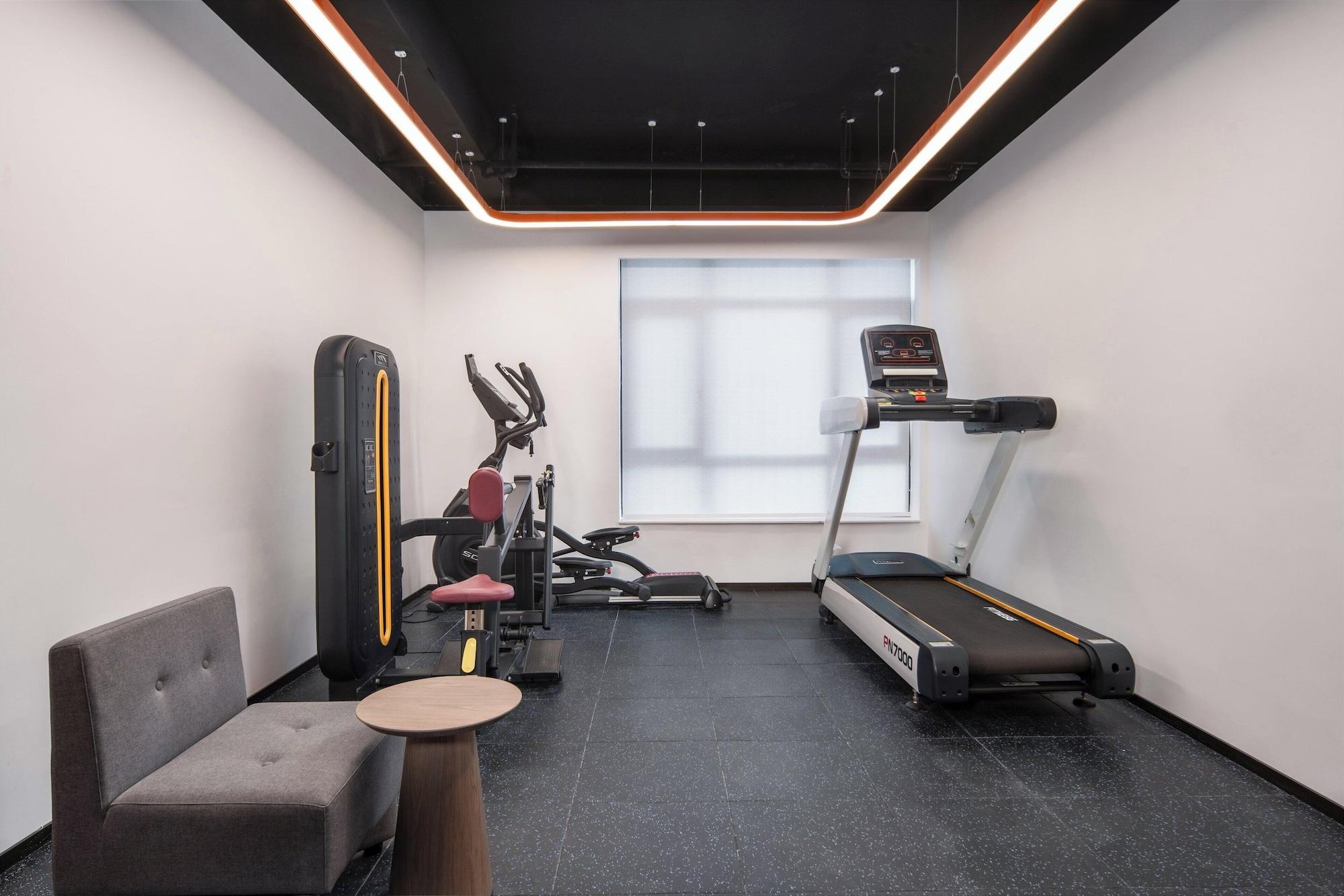 Gimnasio Holiday Inn Express Chongqing Tongliang by IHG
