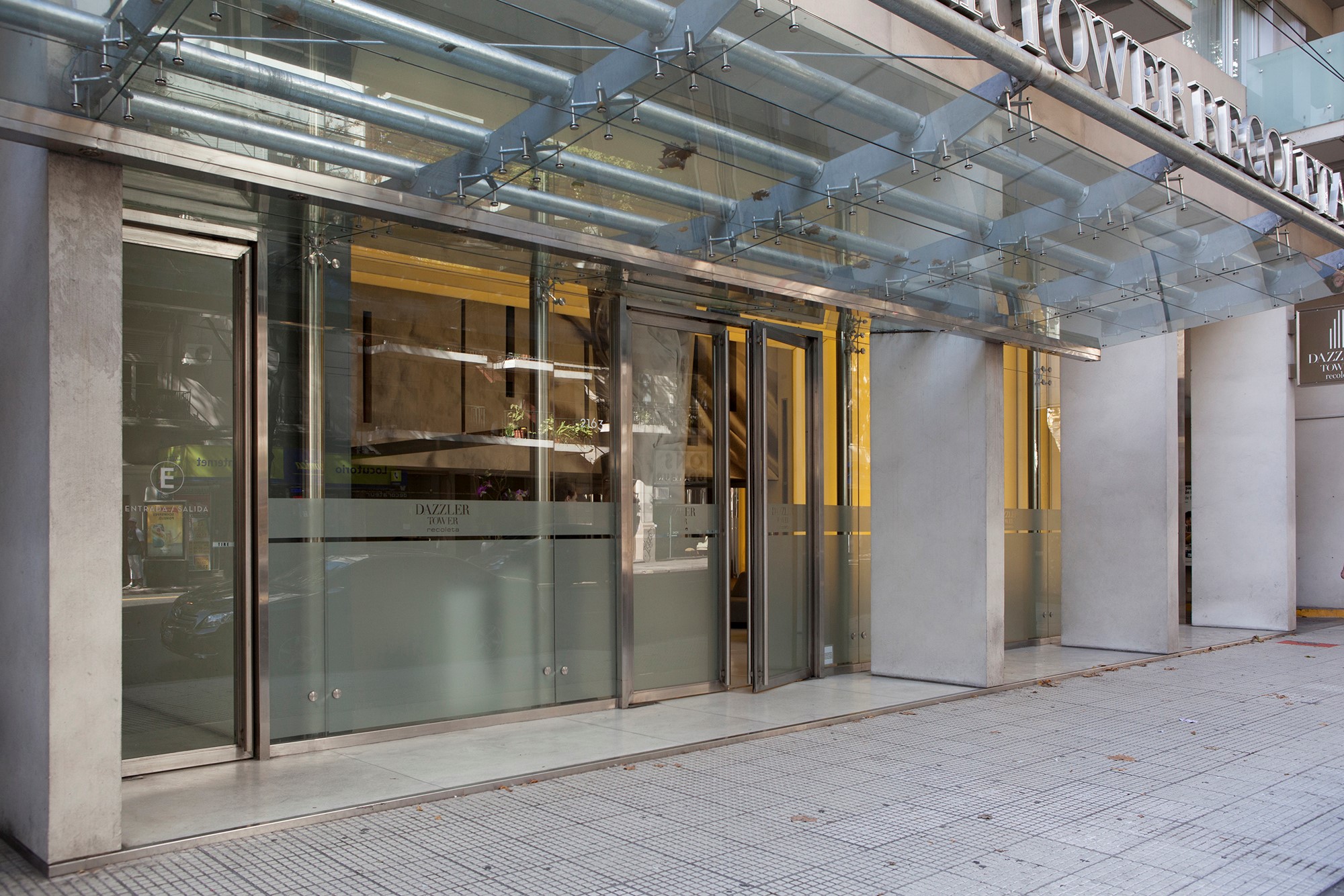 Vista Exterior Dazzler by Wyndham Recoleta