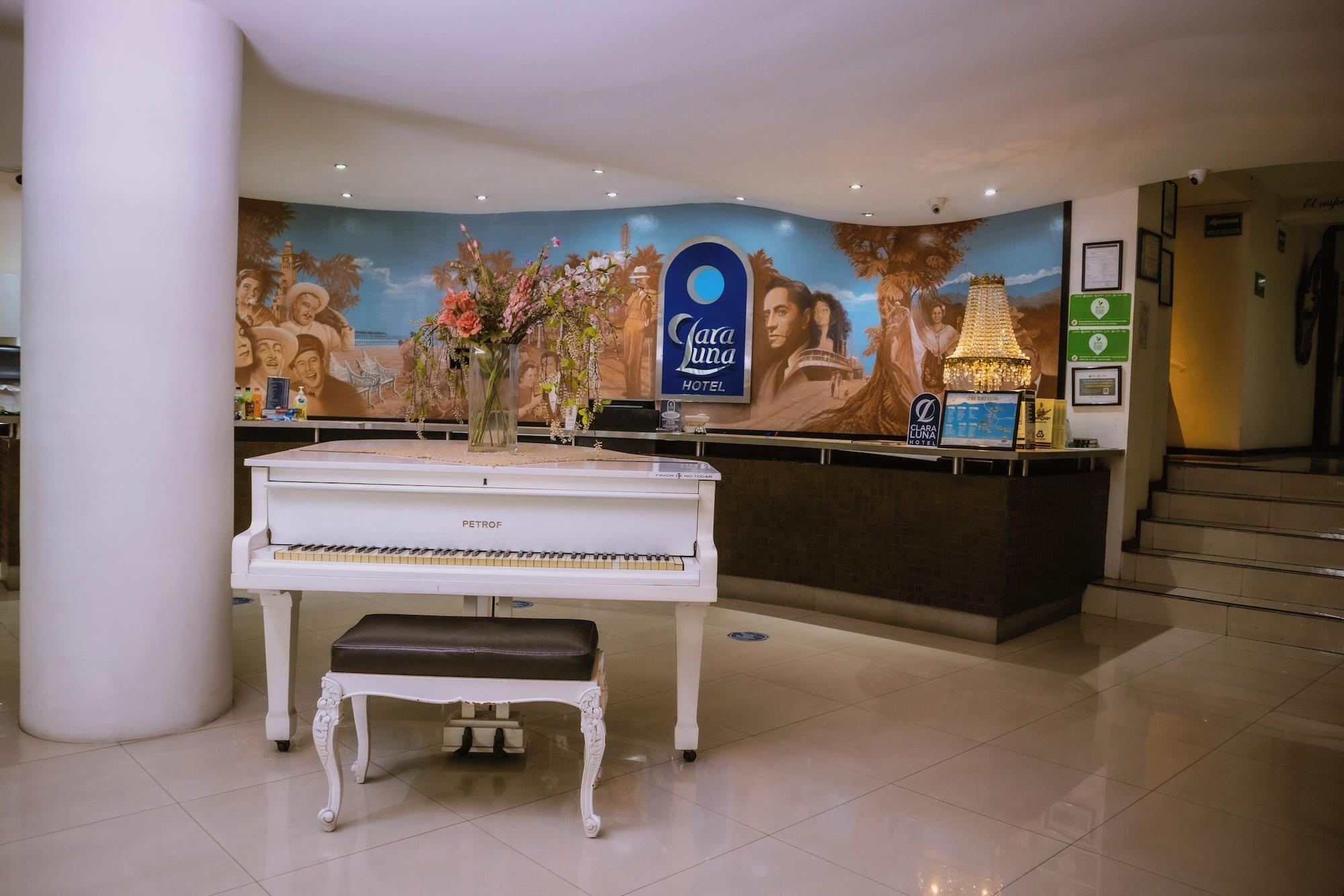 Vista Lobby Hotel Clara Luna