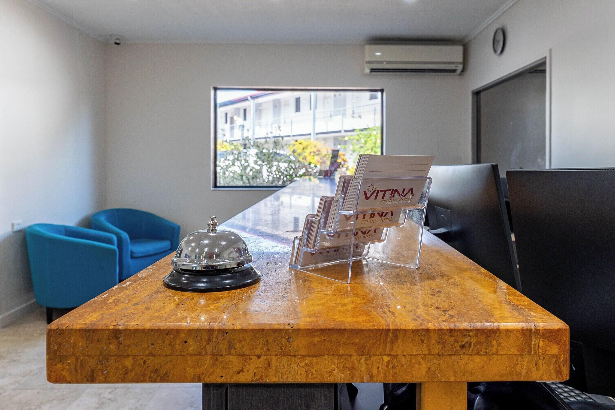 Vista Lobby Vitina Studio Motel