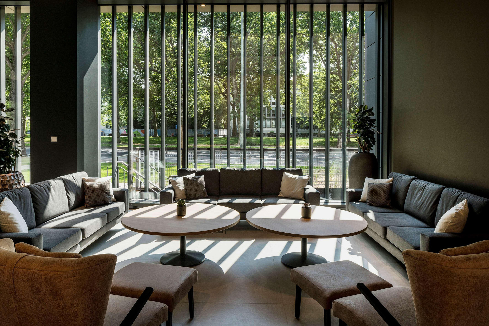 Vista Lobby Melia Frankfurt City