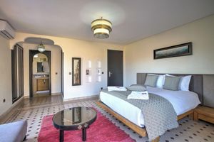 Alquiler Vacacional - 5 bedroom villa with garden and private pool / Villa with garden and private poo