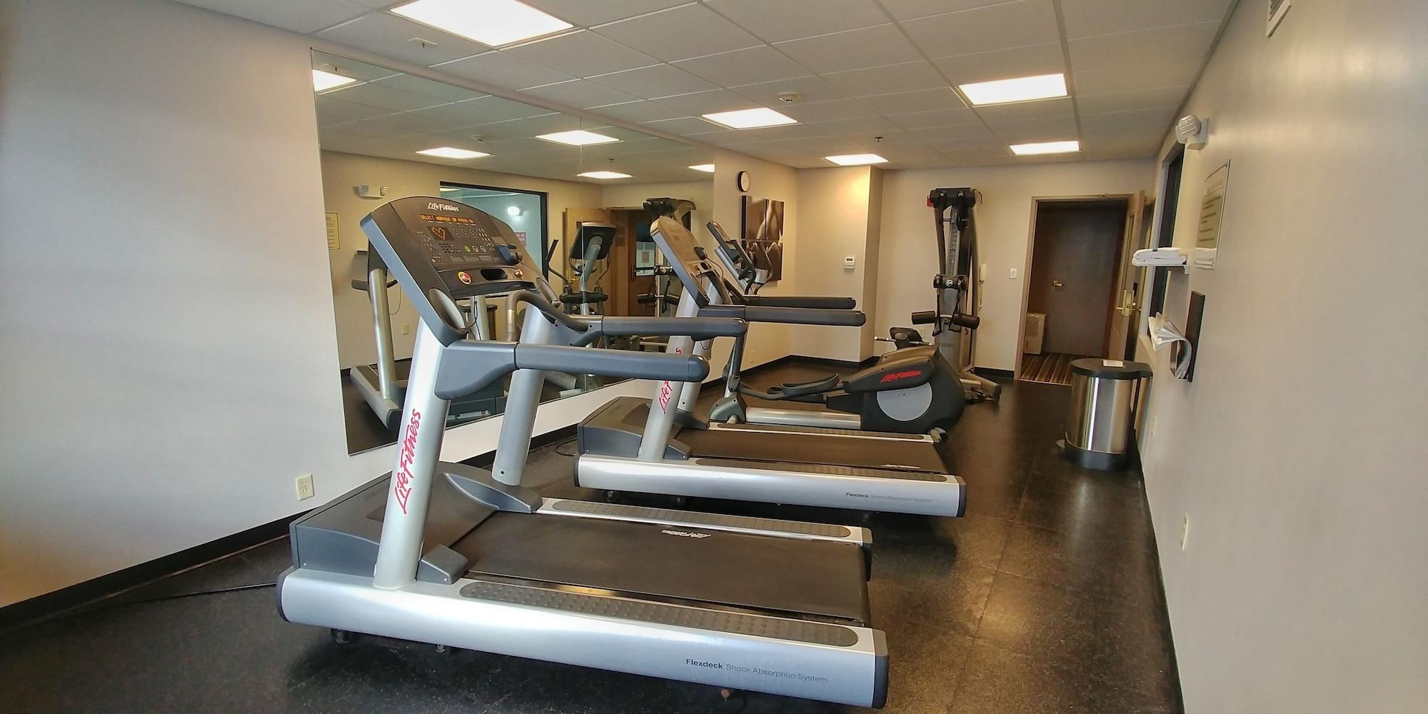 Gimnasio Country Inn & Suites by Radisson, Chambersburg, PA