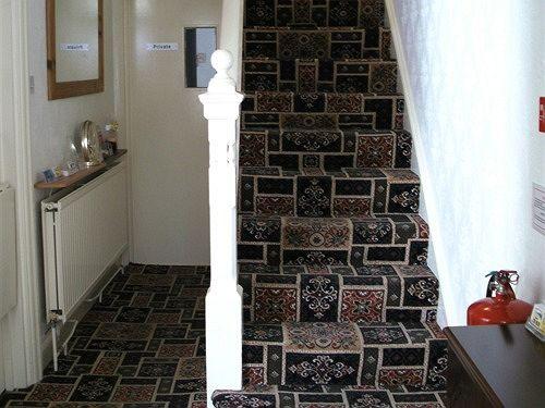 Varios Merriedale Guest House