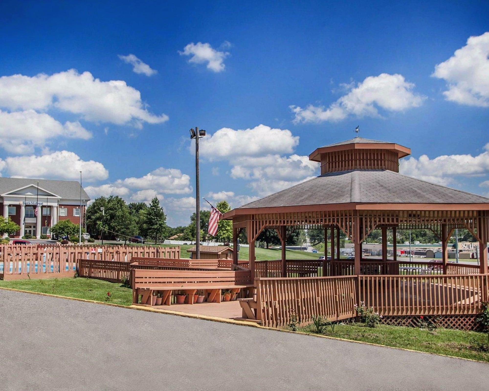 Comodidades del Alojamiento Econo Lodge Cameron