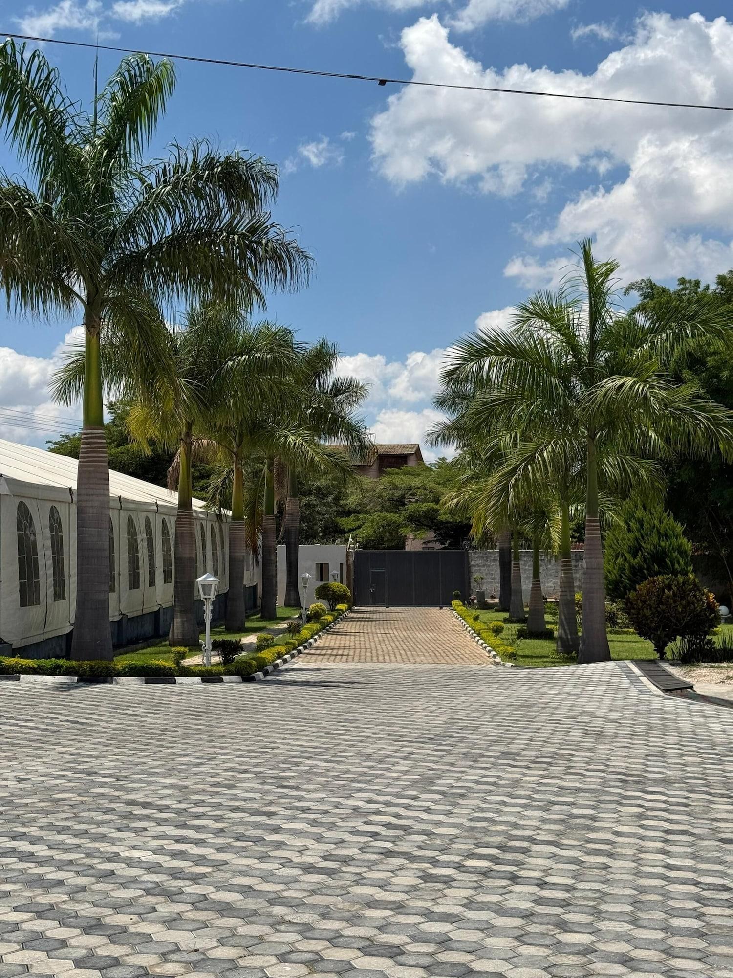 Vista Exterior Eleganciana Lodges Ltd