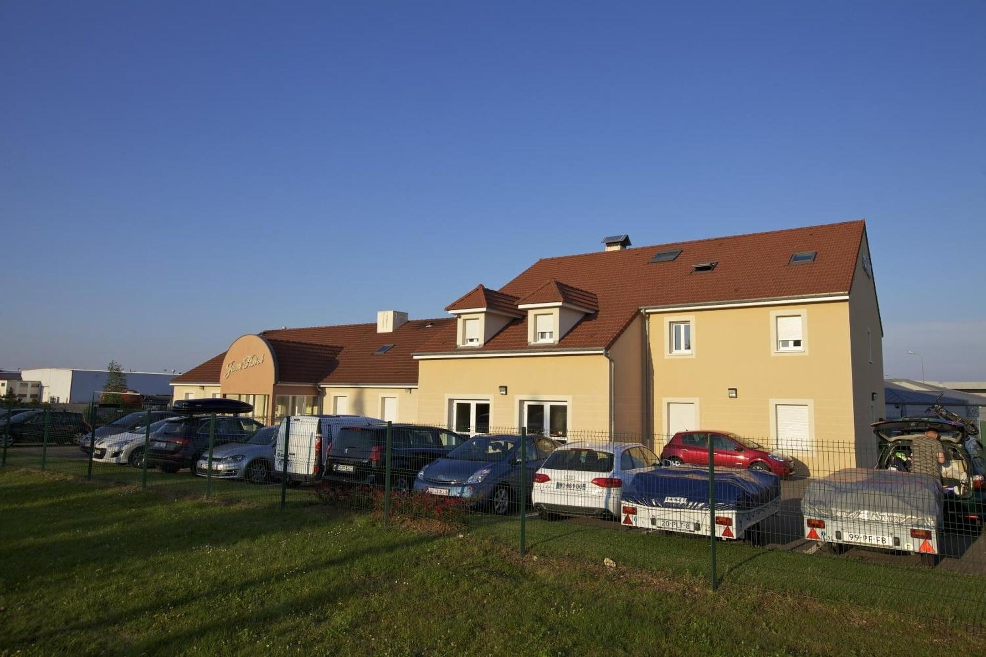 Vista Exterior Logis Jum'Hotel