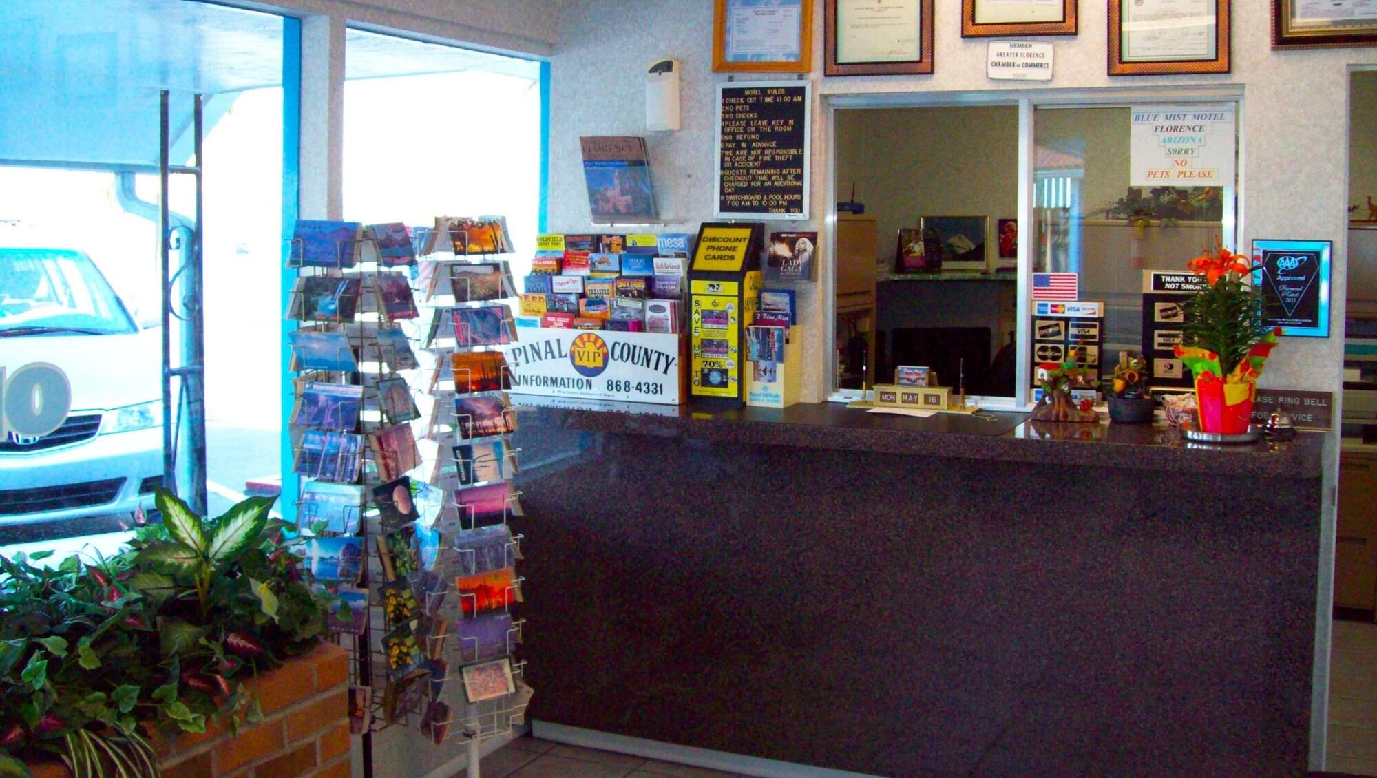 Vista Lobby Blue Mist Motel Florence