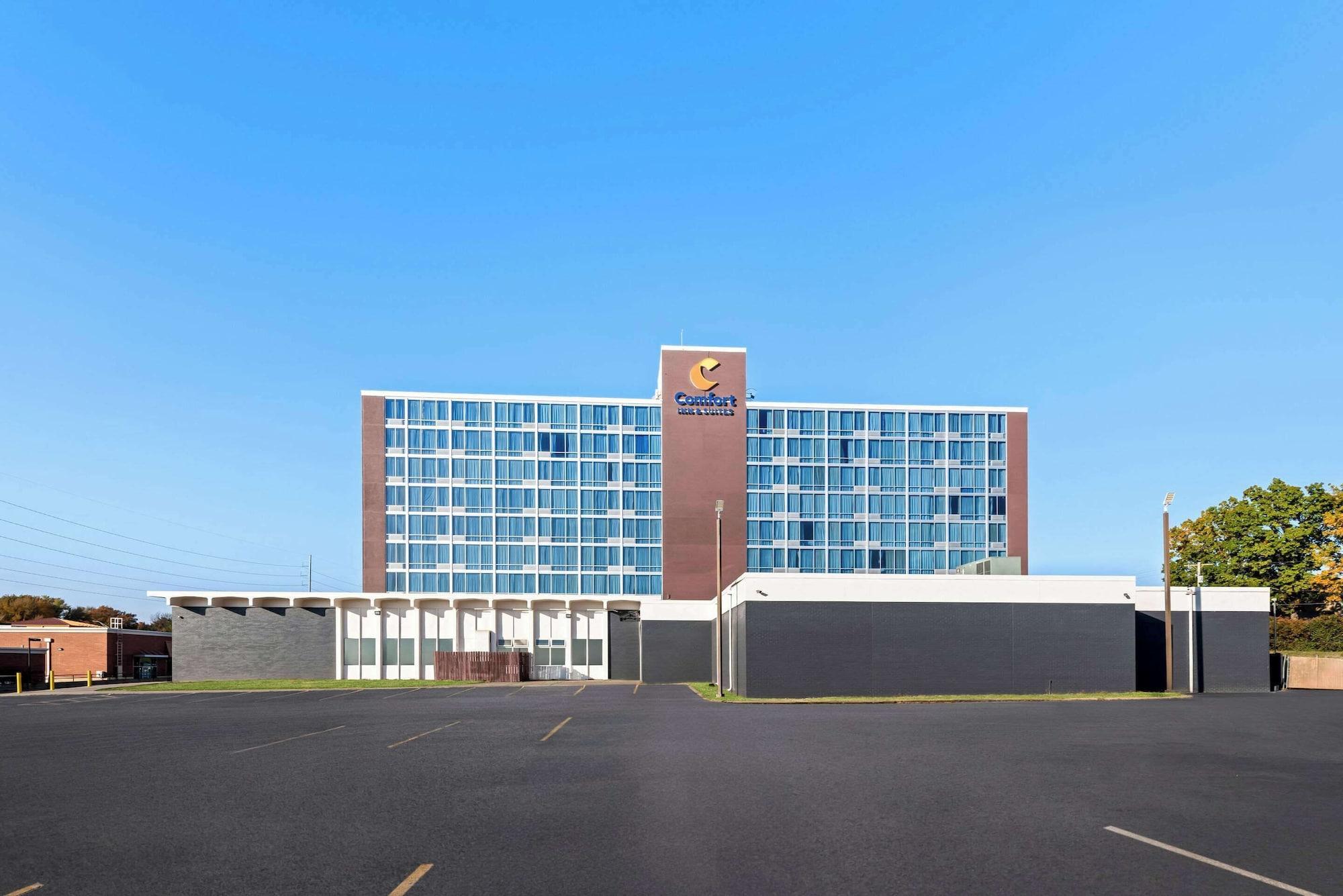 Vista Exterior Comfort Inn & Suites Omaha Central