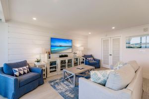 Alquiler Vacacional - Lovely Marco Island Condo w/ Private Bay View