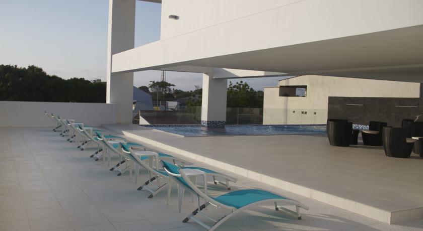 Vista Piscina Hotel Malibu