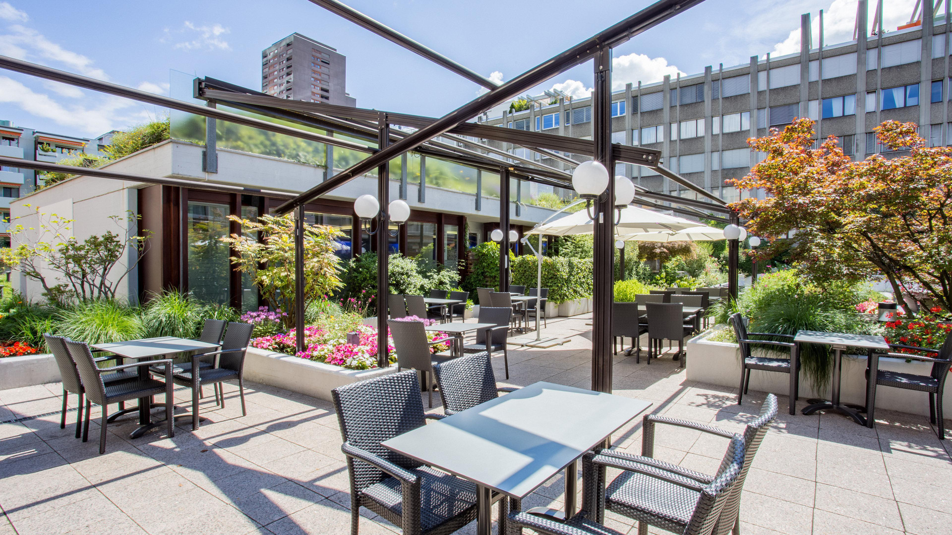 Vista Exterior Crowne Plaza Zürich by IHG