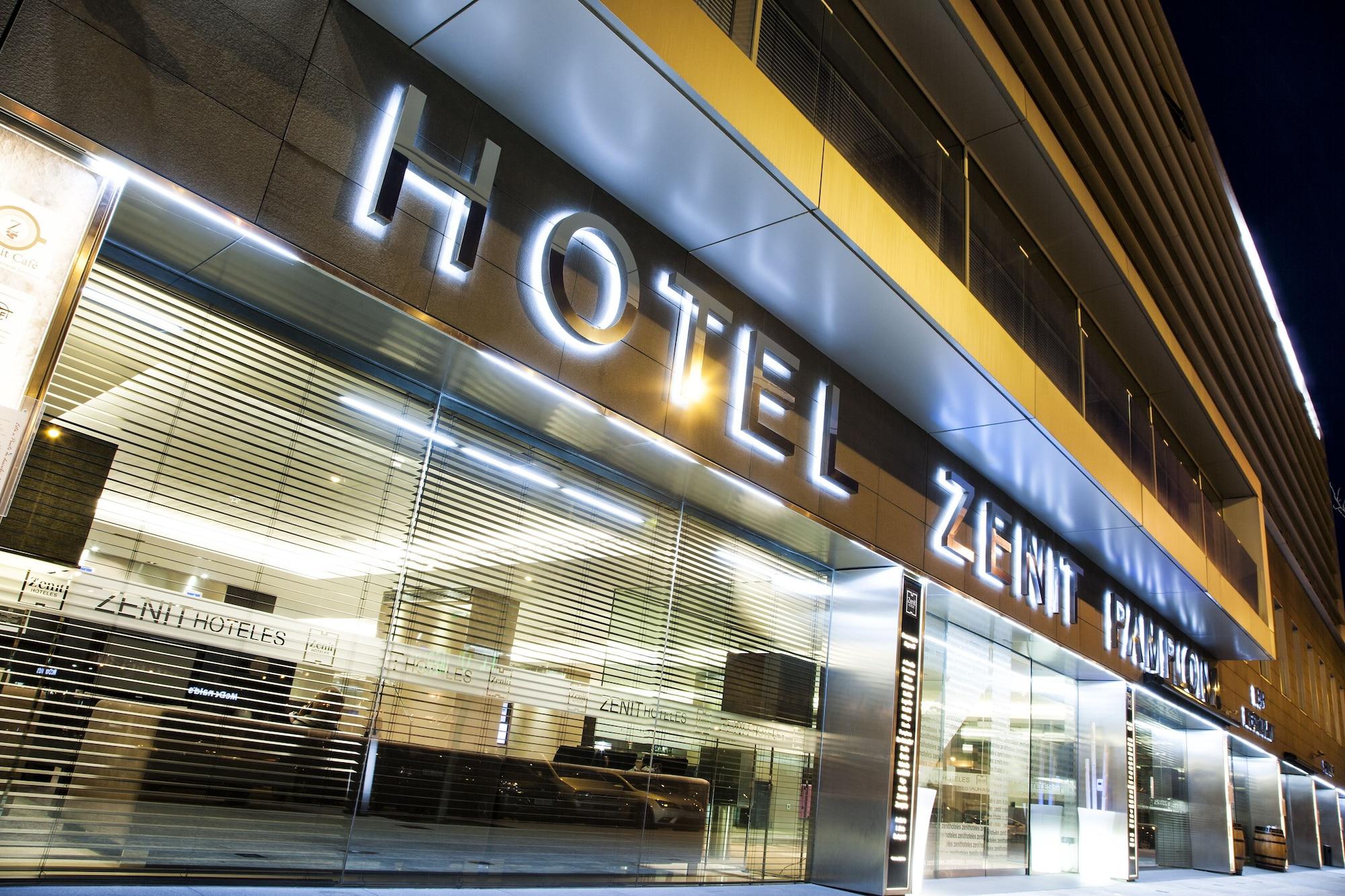 Vista Exterior Hotel Zenit Pamplona