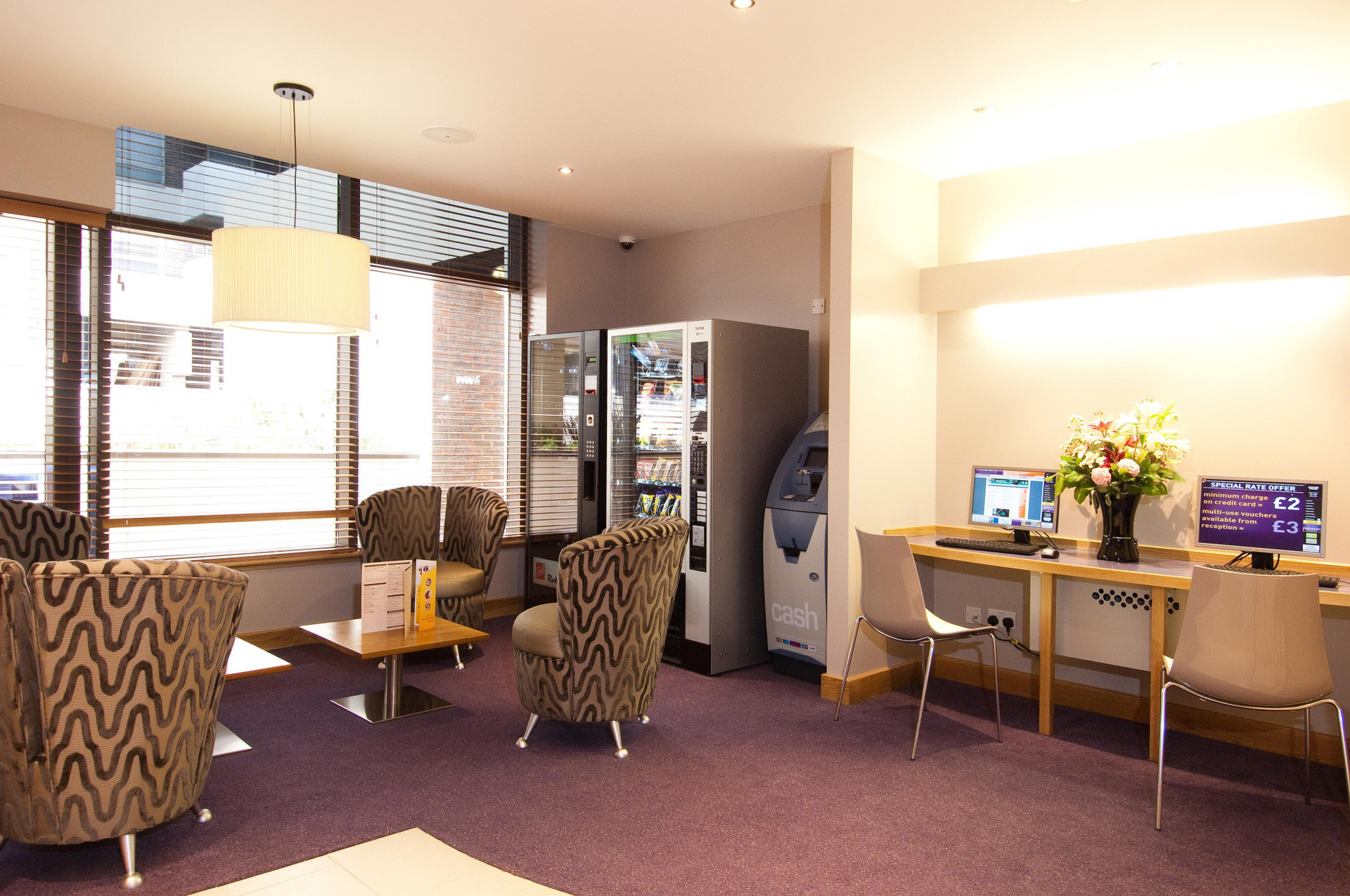 Bar/Salón Premier Inn Sunbury - Kempton Park