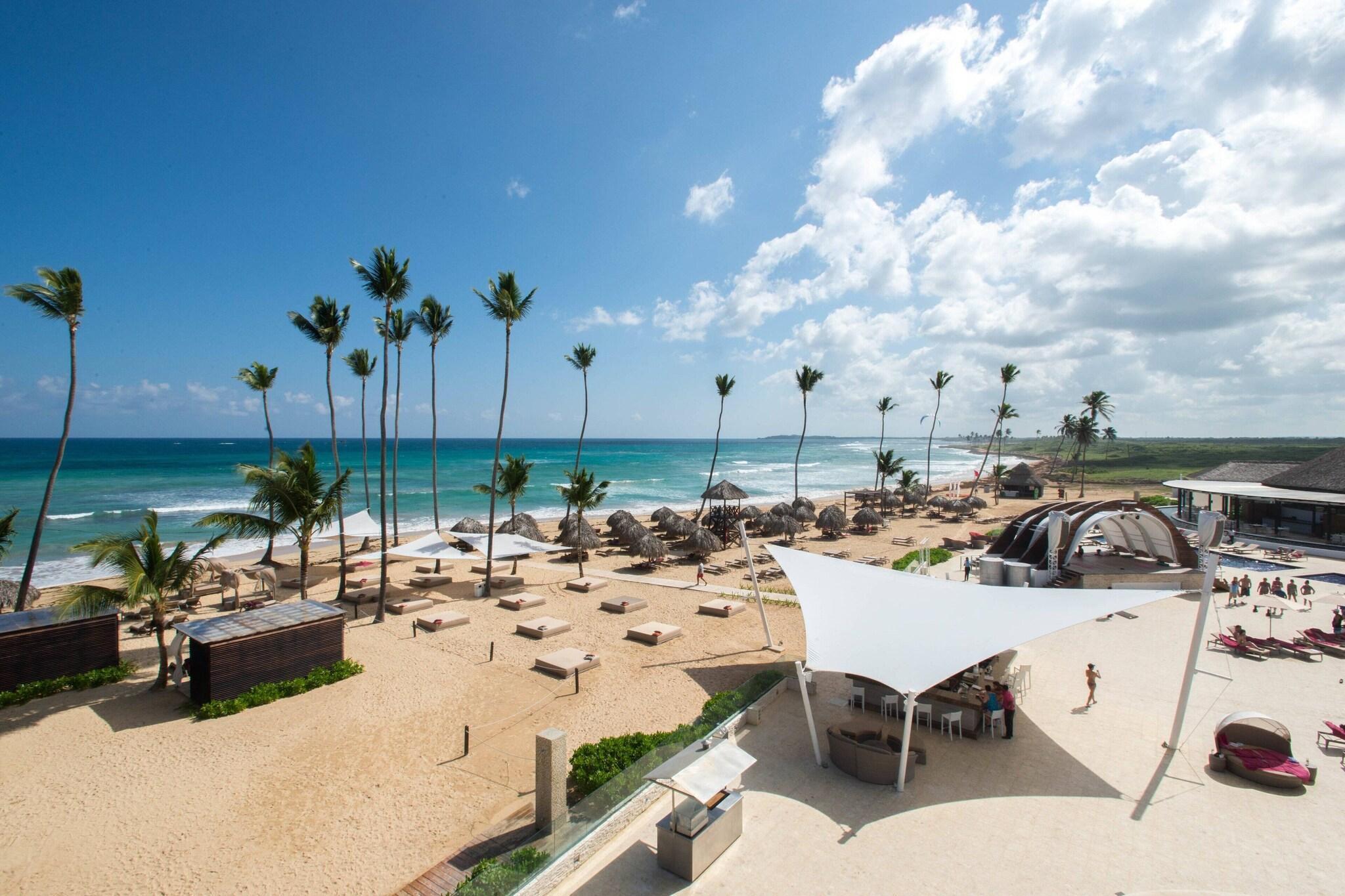Playa Royalton CHIC Punta Cana, An Autograph Collection All-Inclusive Resort & Casino – Adults Only