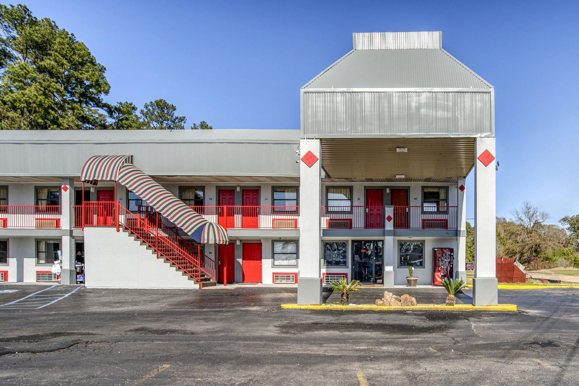 Vista Exterior OYO Hotel Pineville LA Hwy 165