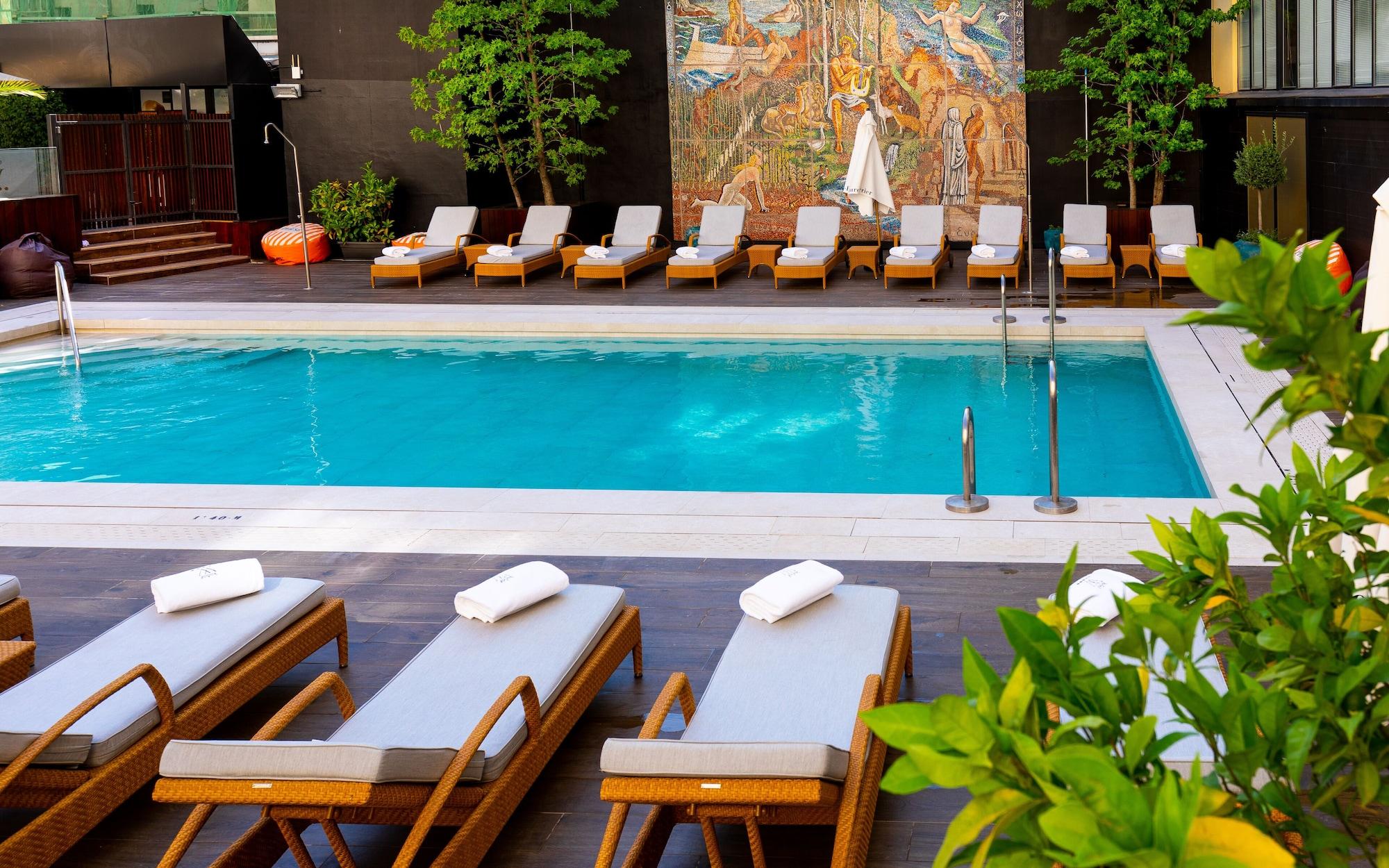 Vista Piscina Wellington Hotel & Spa Madrid