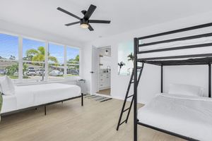 Alquiler Vacacional - Pool House couple blocks from Lido & Siesta Key