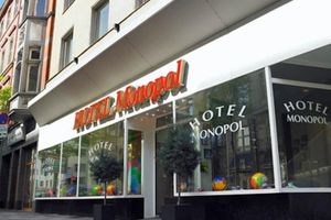 Alojamiento - Monopol Hotel